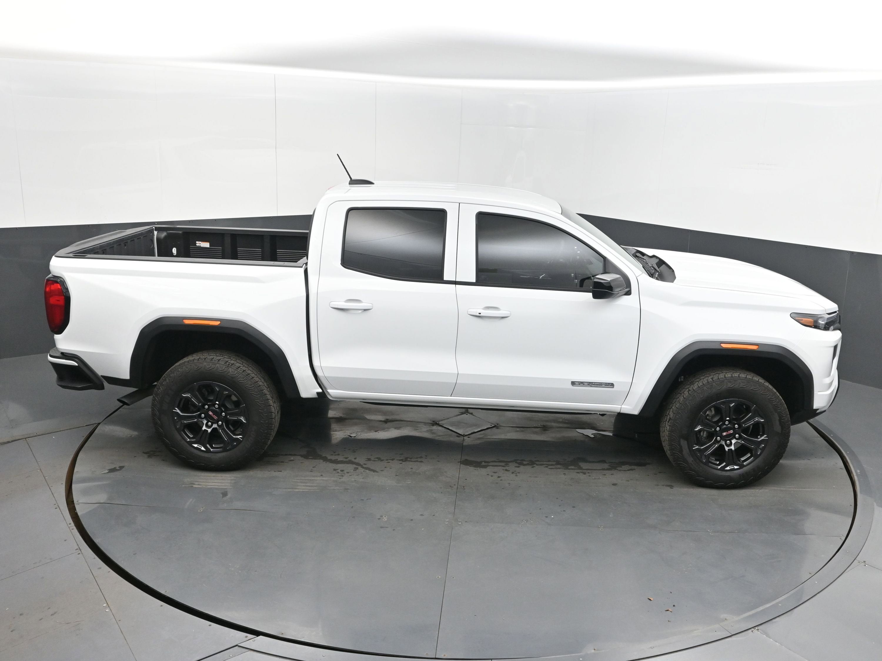 2025 GMC Canyon 2WD Elevation