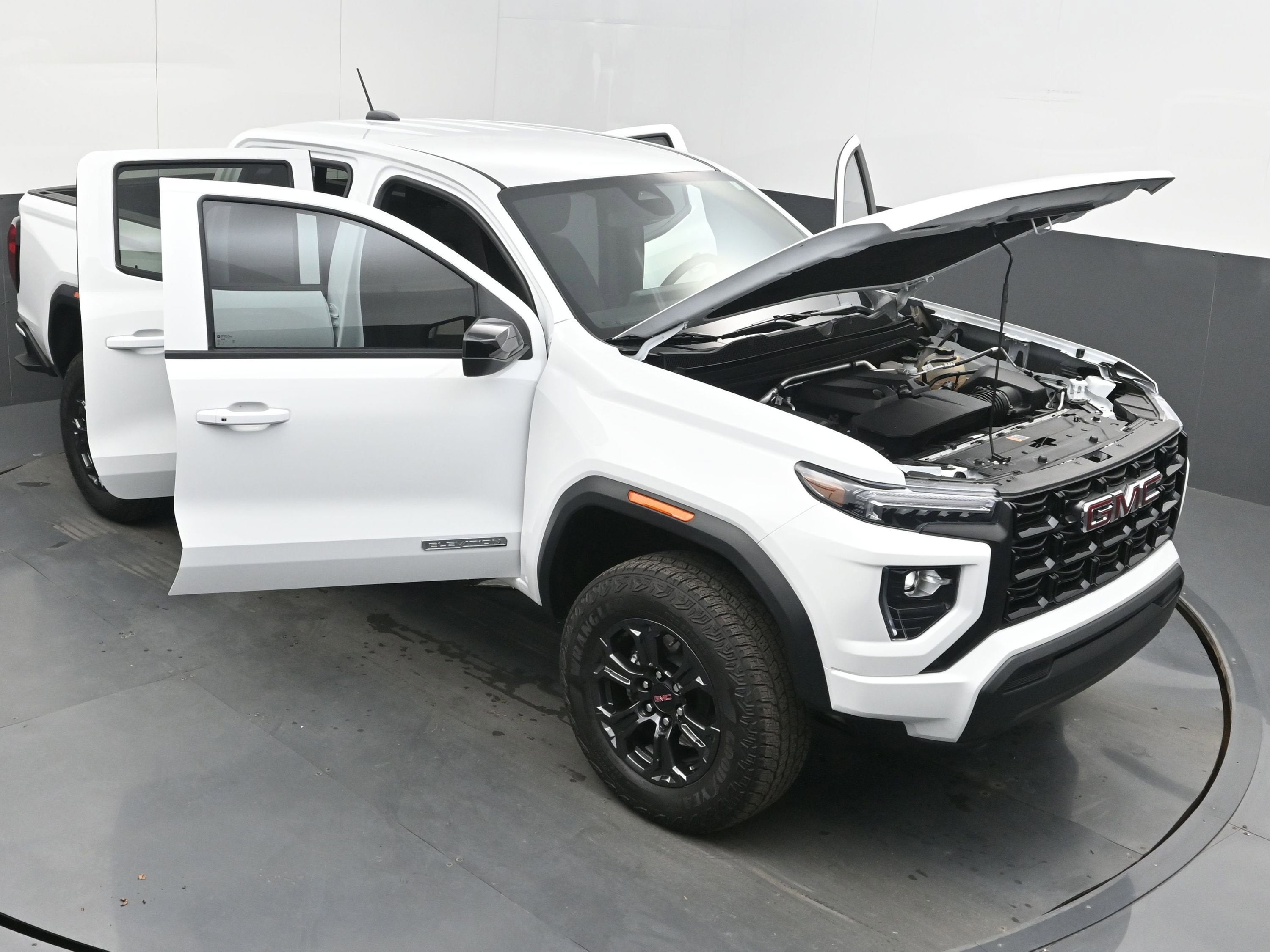 2025 GMC Canyon 2WD Elevation