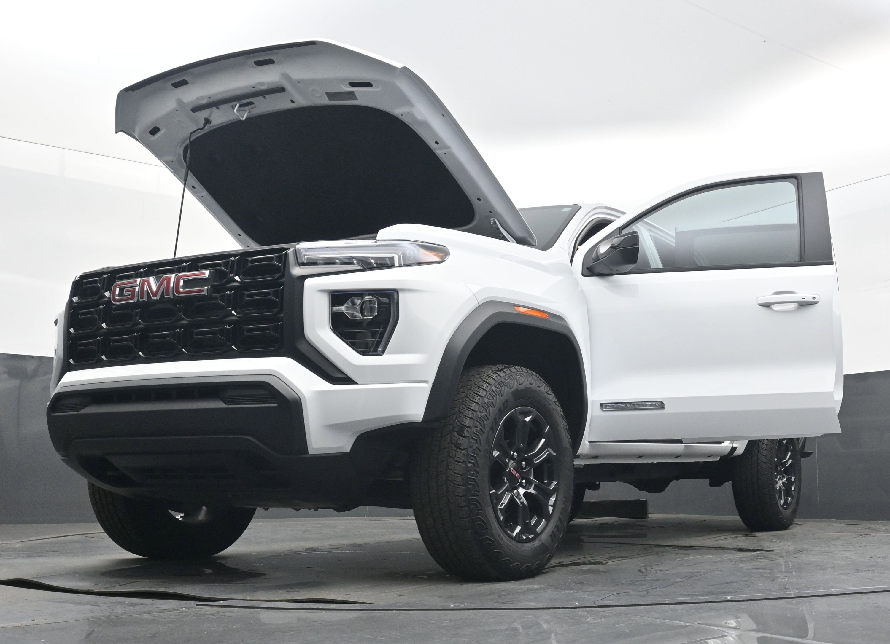 2025 GMC Canyon 2WD Elevation