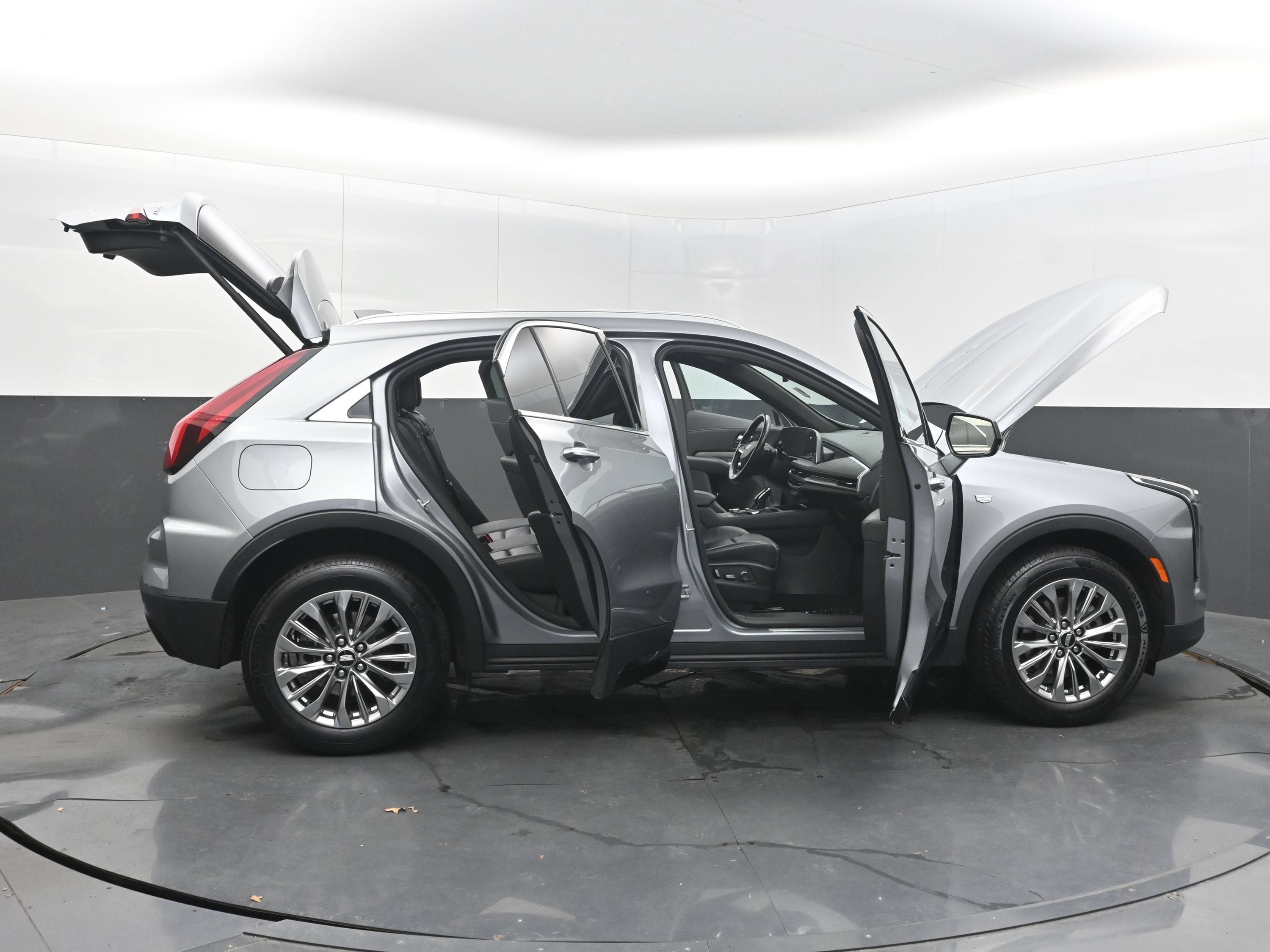 2024 Cadillac XT4 FWD Premium Luxury