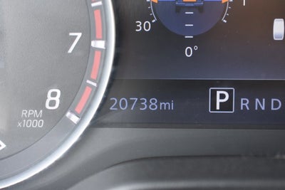 2023 Nissan Titan SV