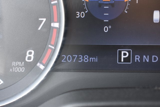 2023 Nissan Titan SV