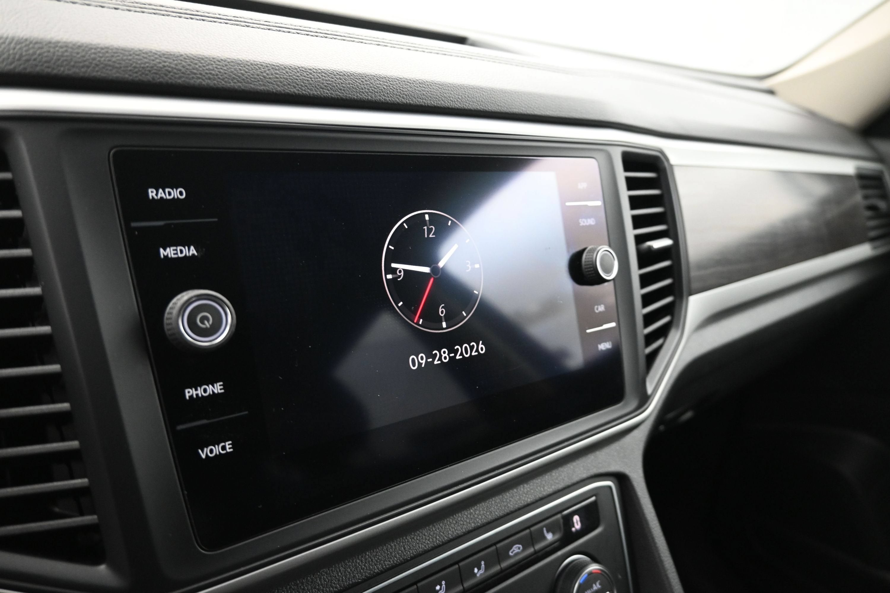 2021 Volkswagen Atlas 3.6L V6 SE w/Technology