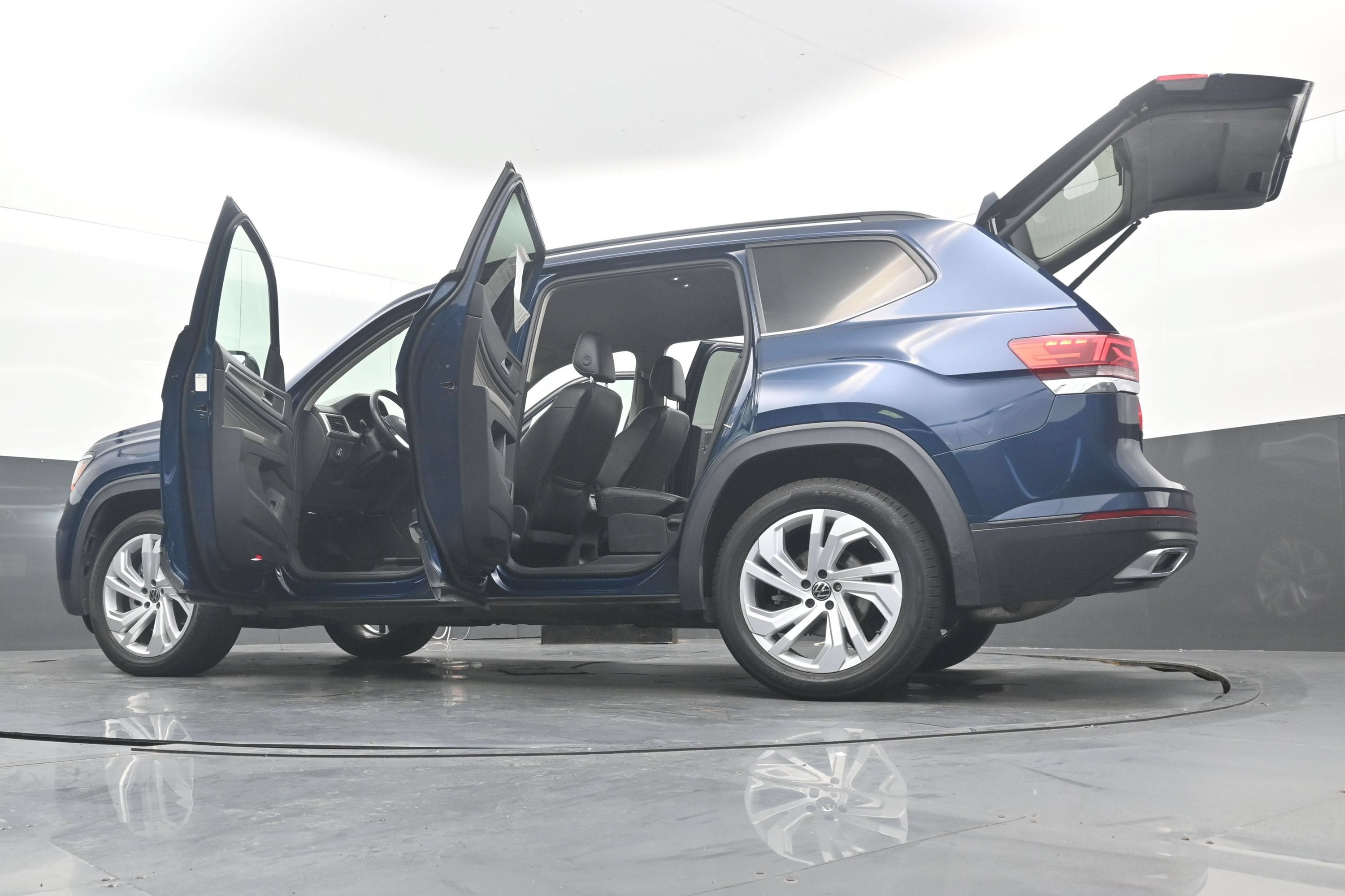 2021 Volkswagen Atlas 3.6L V6 SE w/Technology