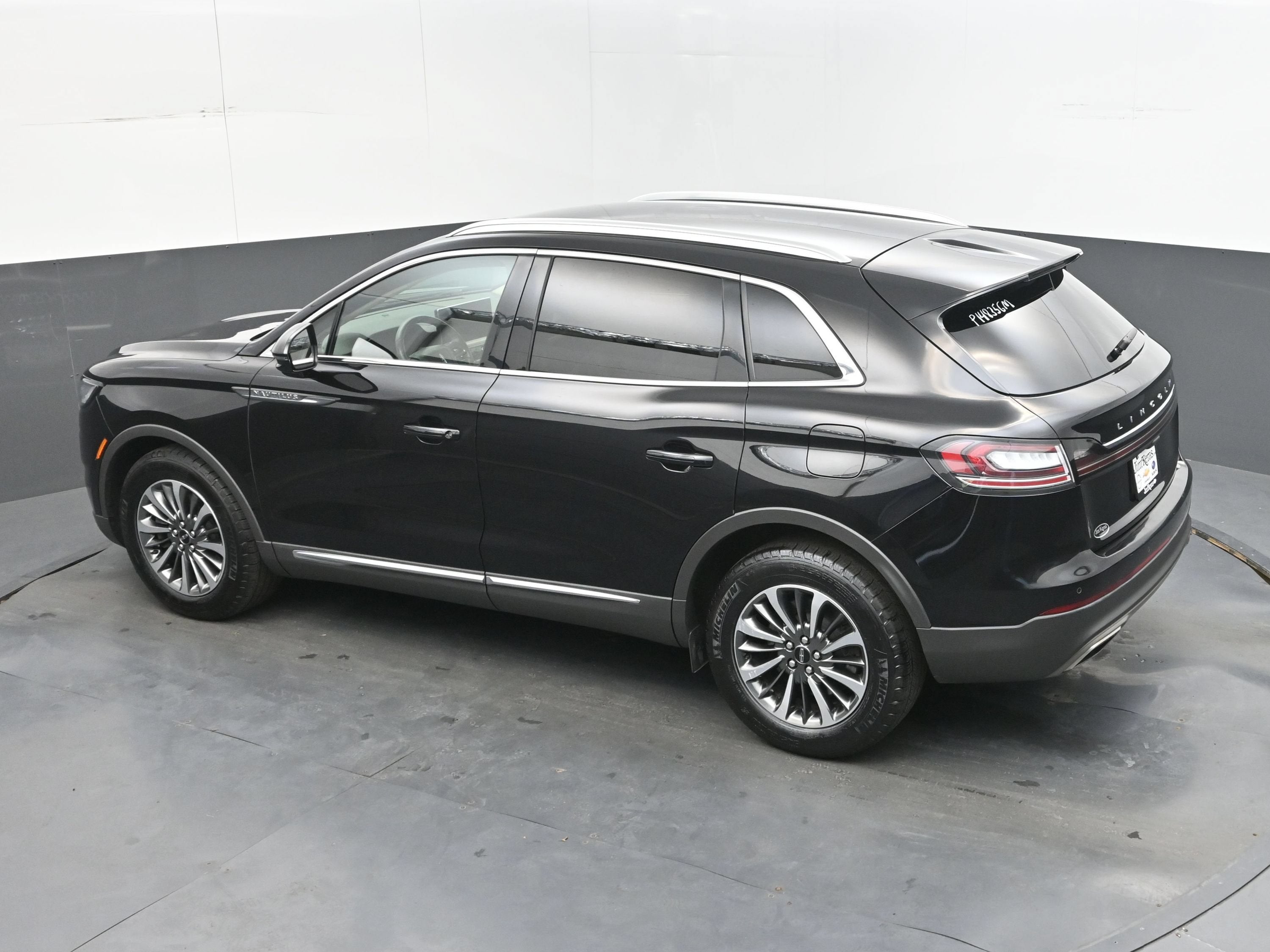 2023 Lincoln Nautilus Standard