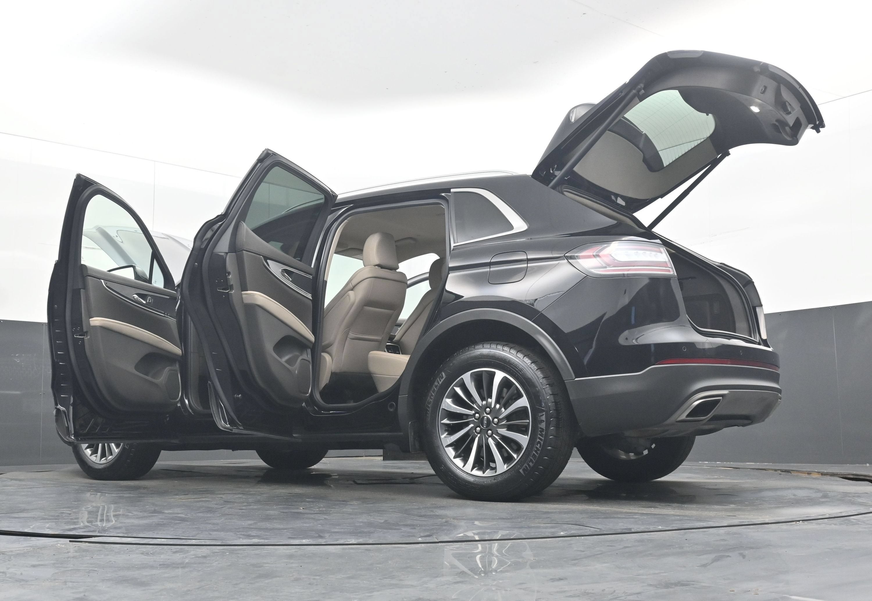 2023 Lincoln Nautilus Standard