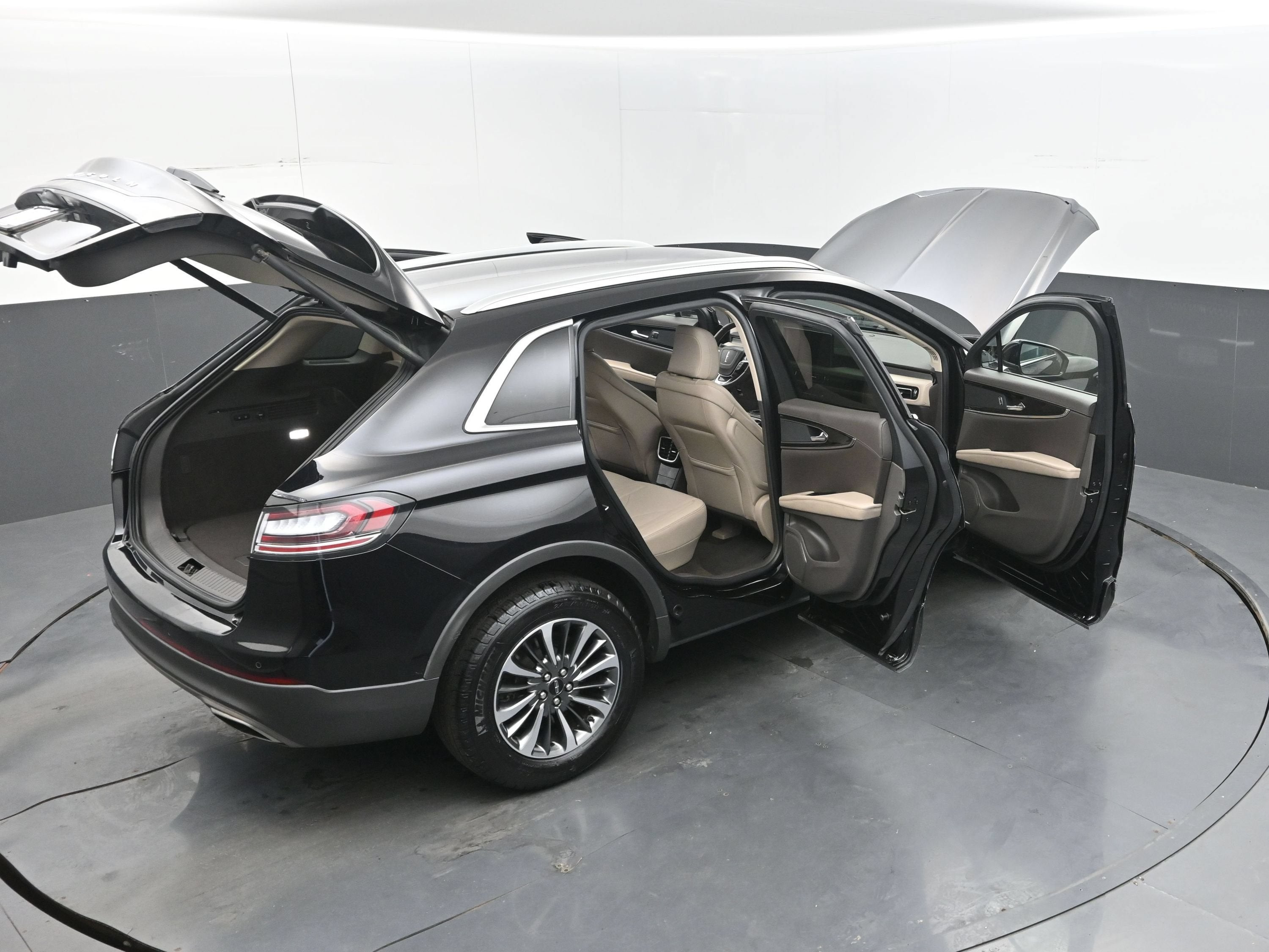 2023 Lincoln Nautilus Standard