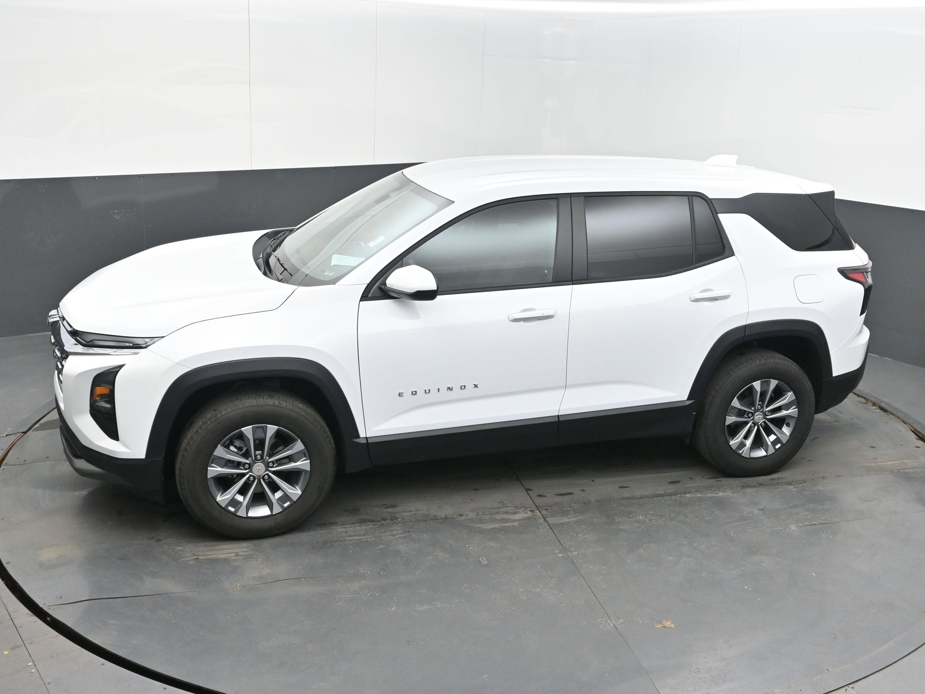 2025 Chevrolet Equinox FWD LT