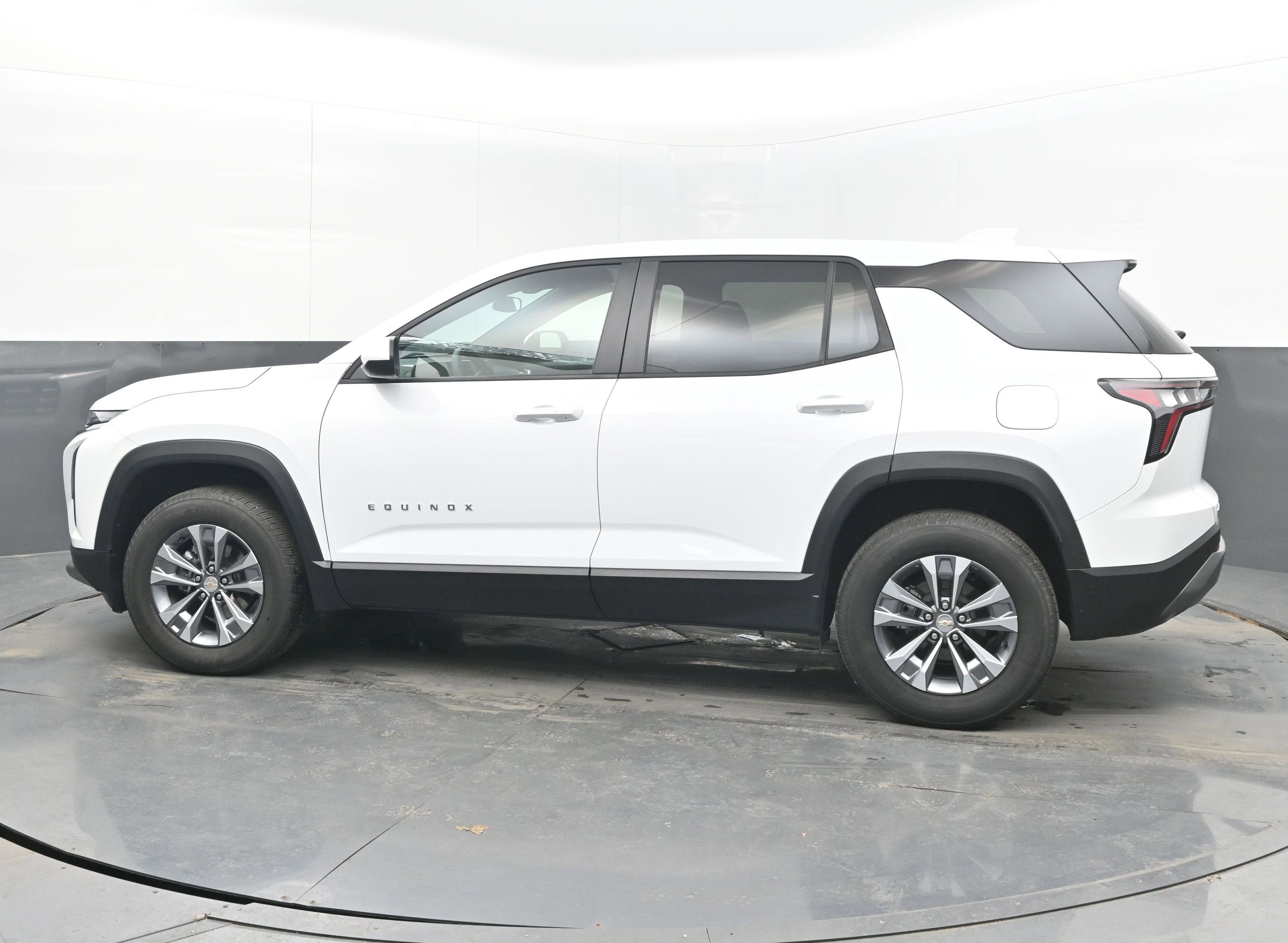 2025 Chevrolet Equinox FWD LT