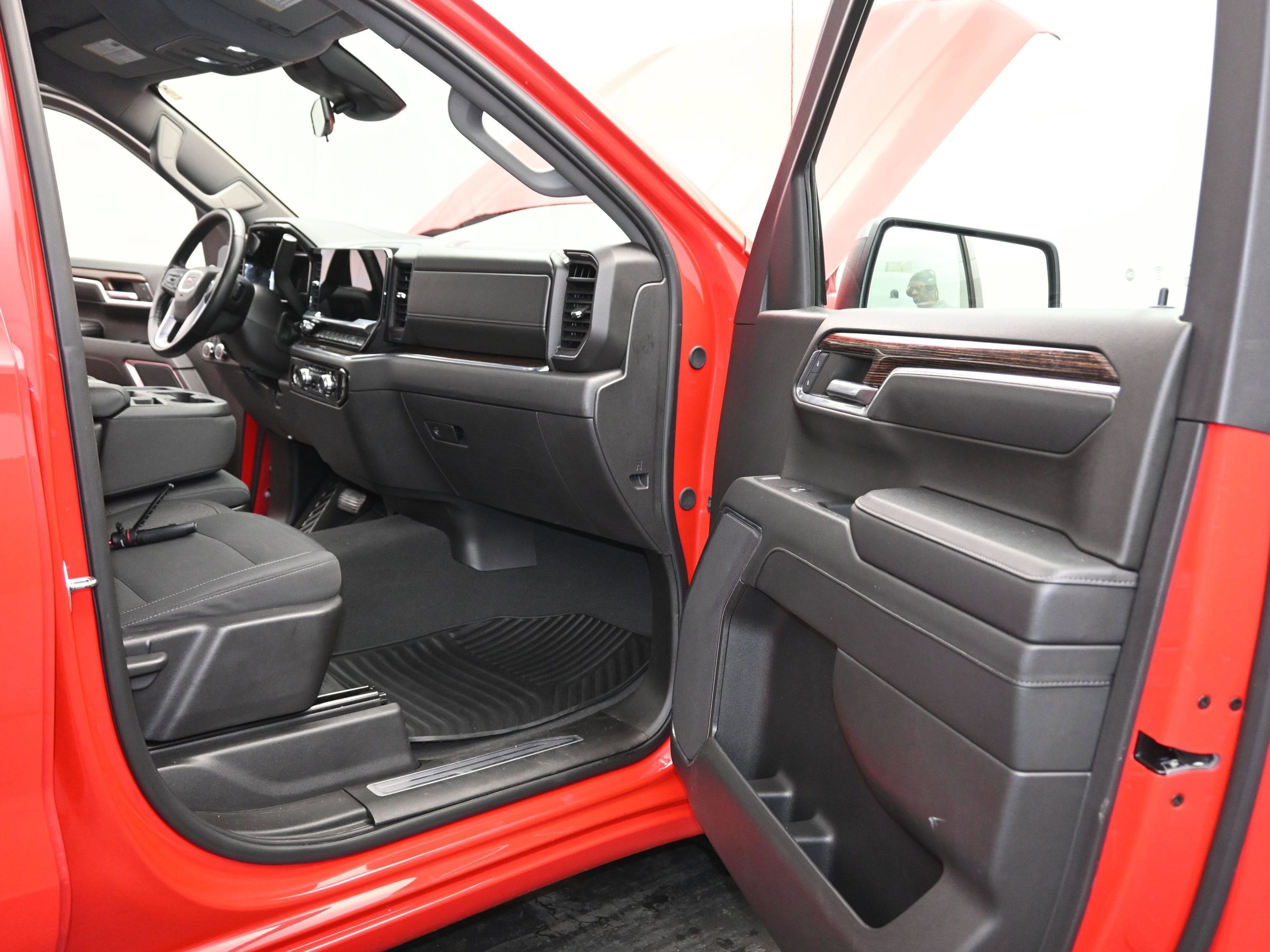 2024 GMC Sierra 1500 SLE