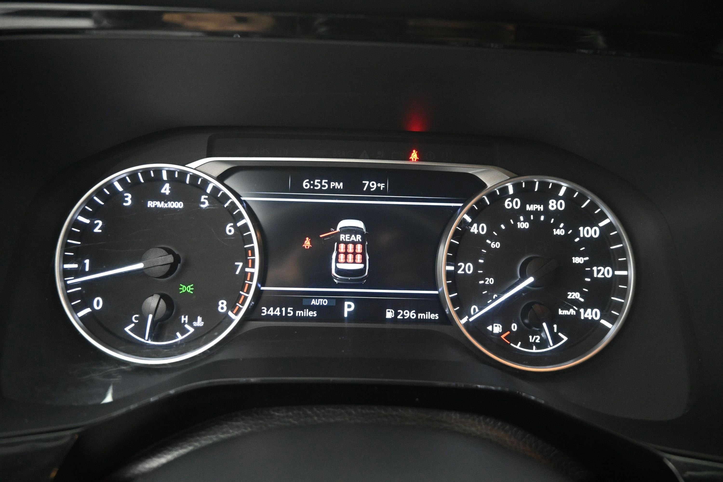2025 Nissan Pathfinder SV