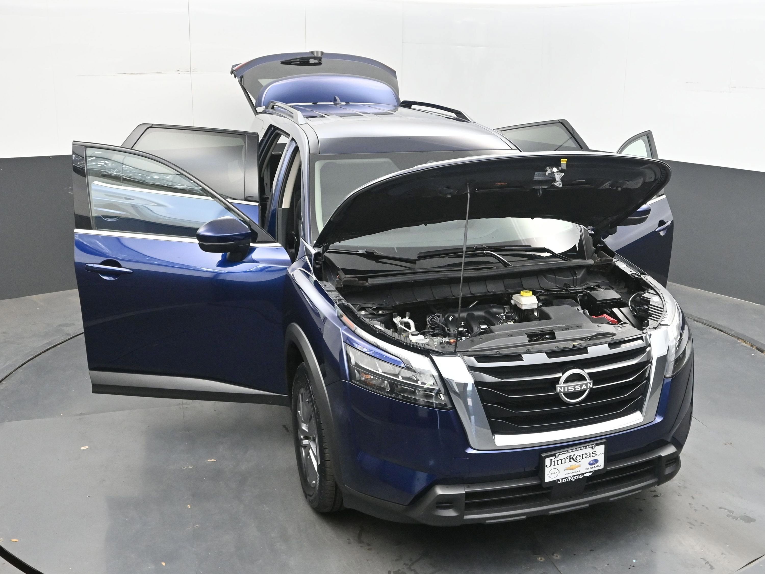 2025 Nissan Pathfinder SV