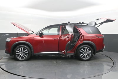 2022 Nissan Pathfinder Platinum