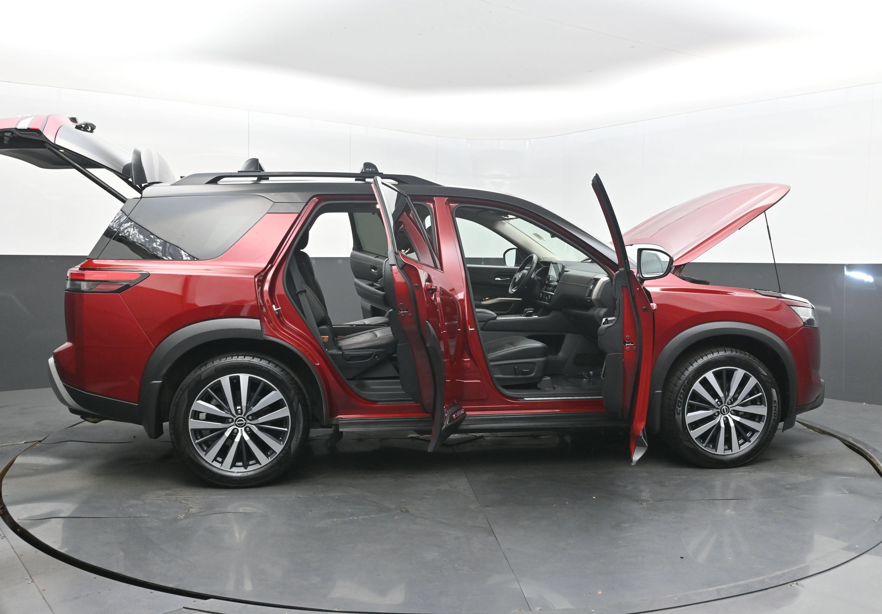 2022 Nissan Pathfinder Platinum