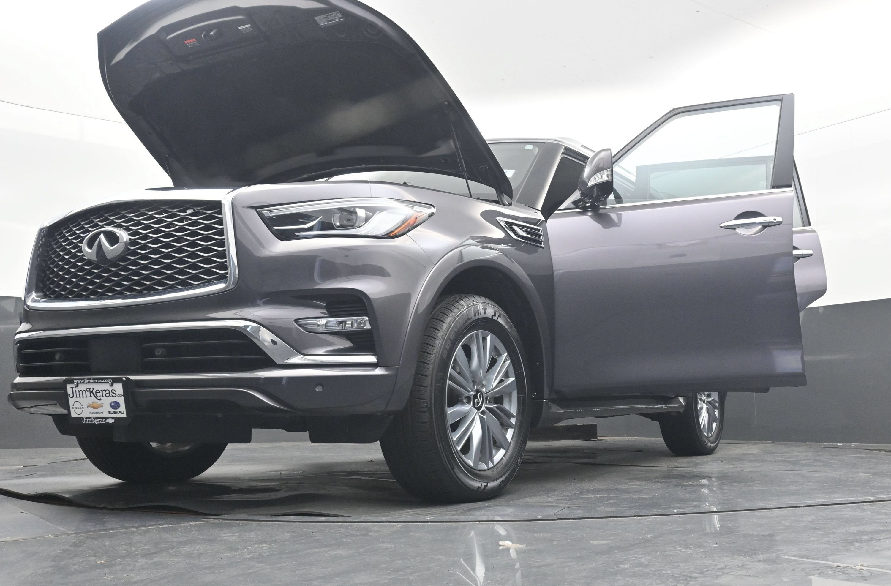 2024 INFINITI QX80 LUXE
