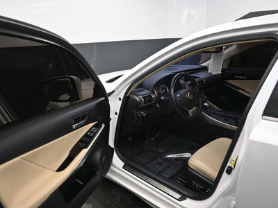 2016 Lexus IS 200t 200t