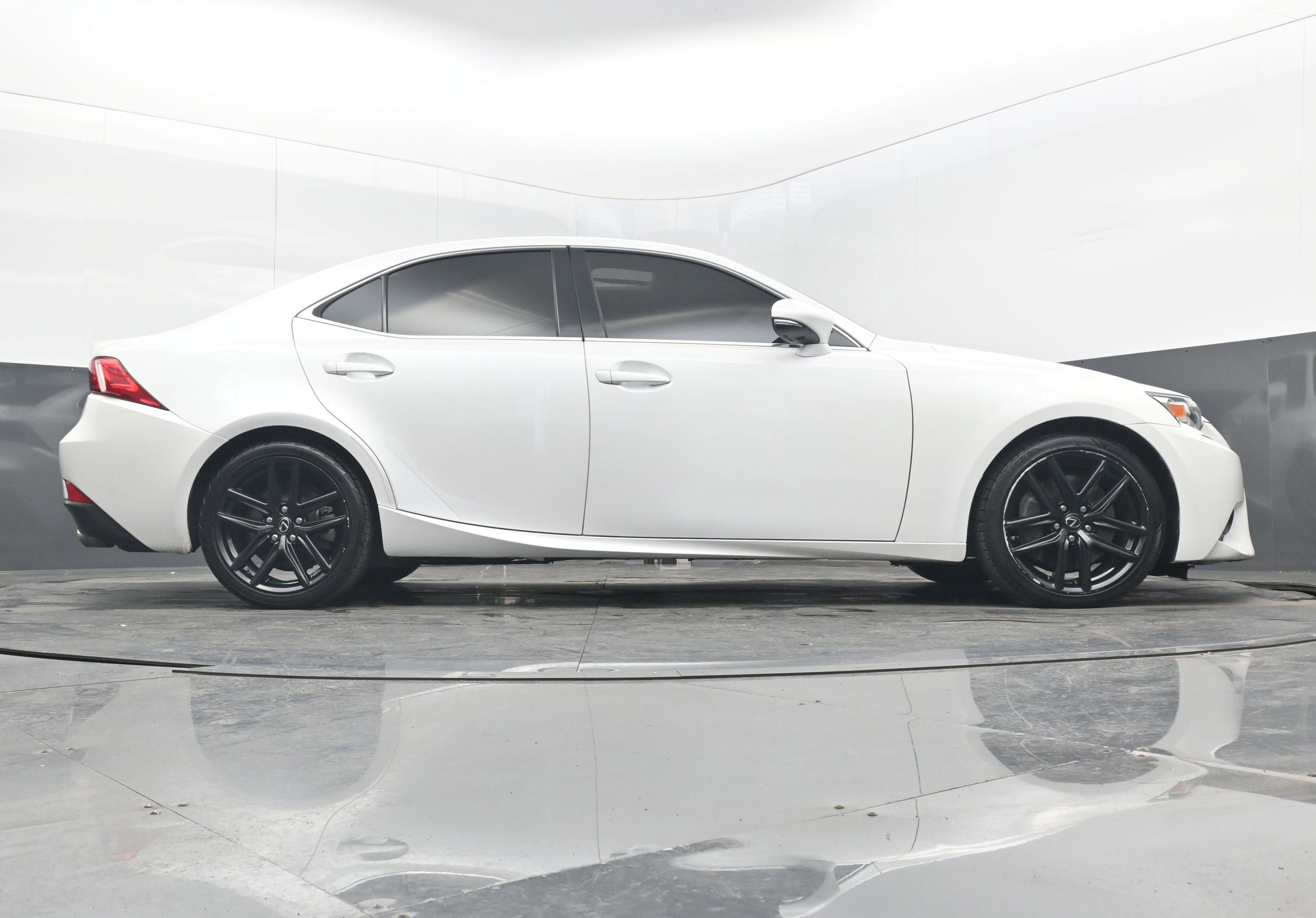 2016 Lexus IS 200t 200t