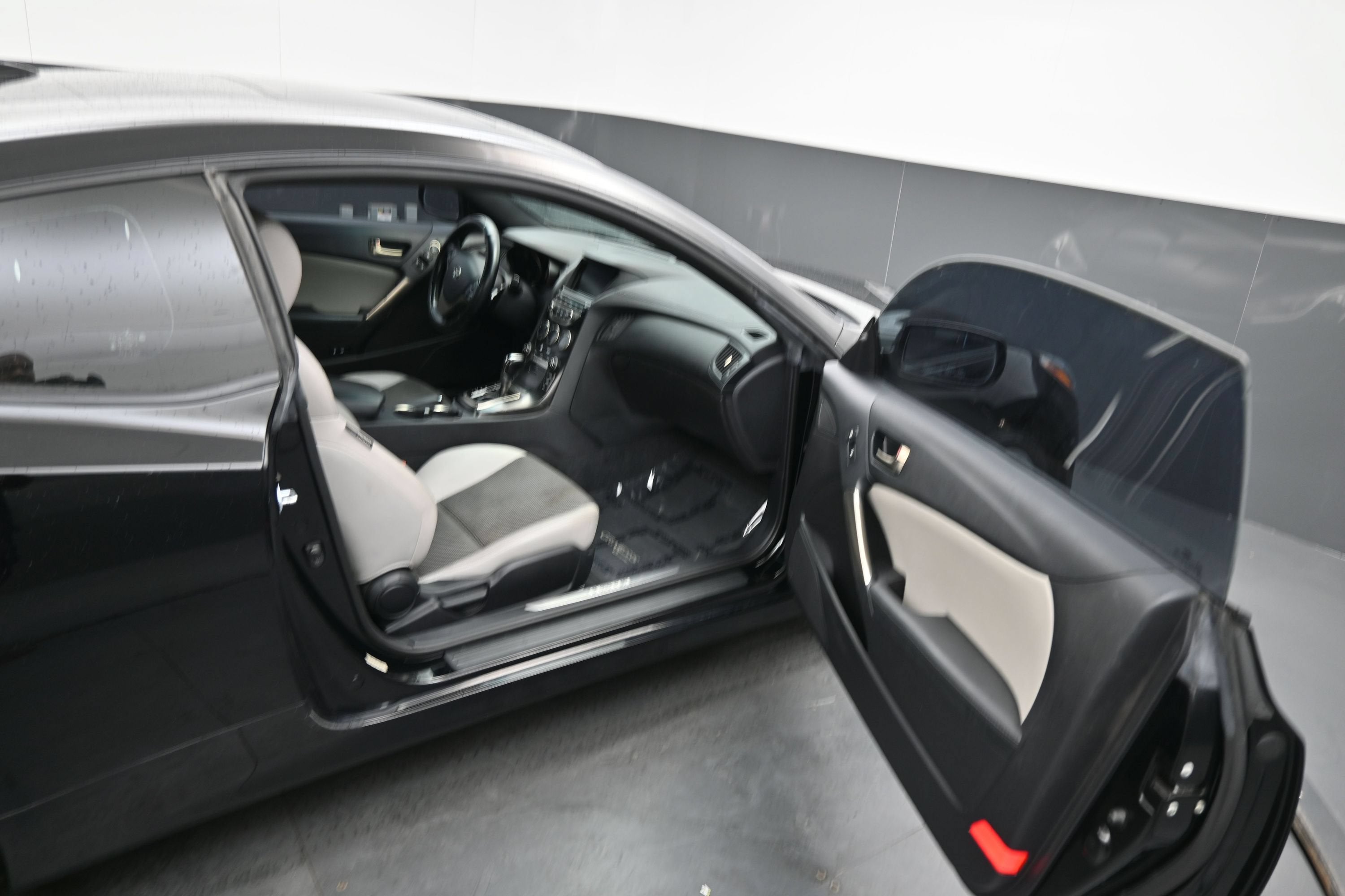 2013 Hyundai Genesis Coupe 2.0T Premium