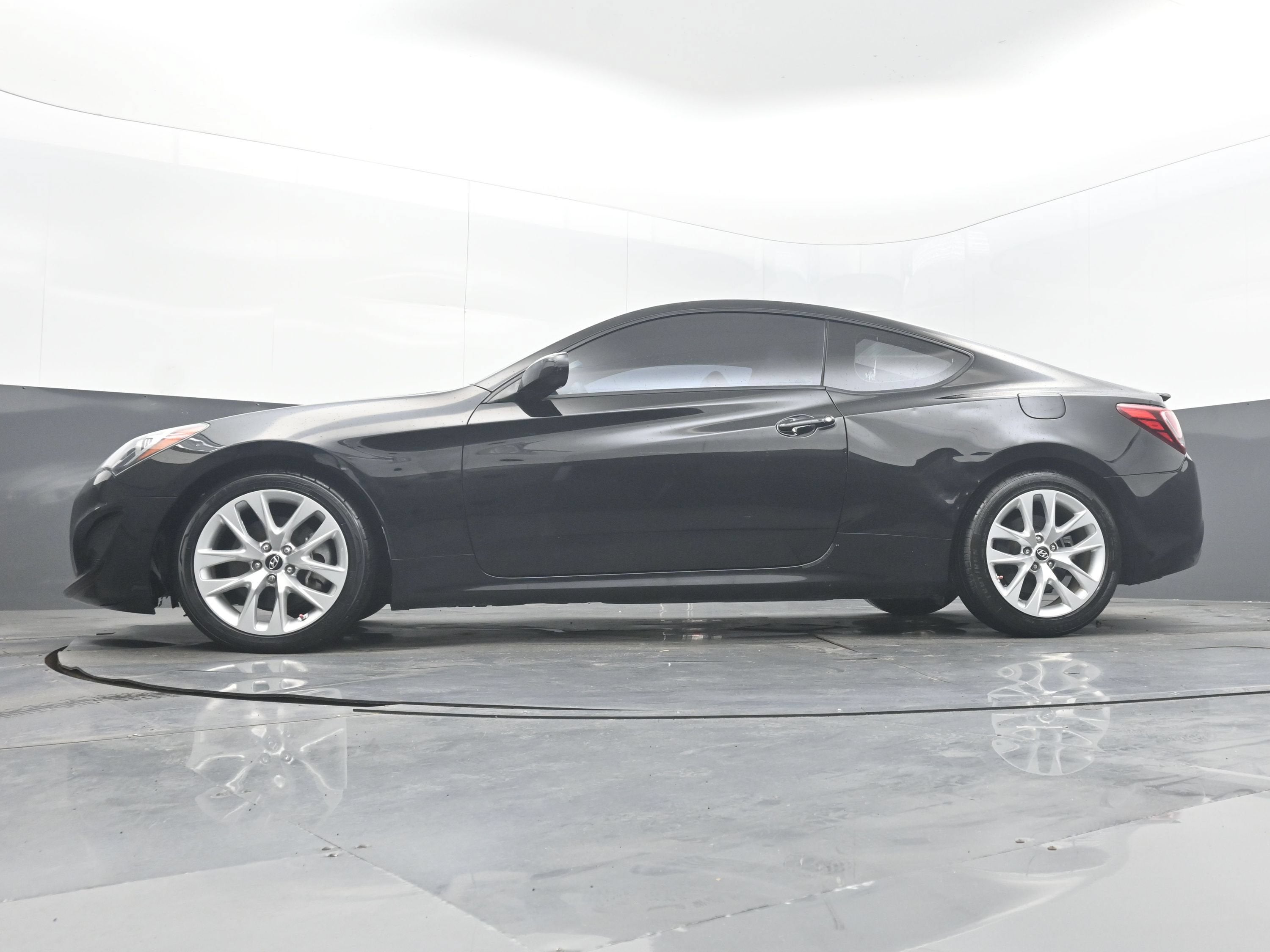 2013 Hyundai Genesis Coupe 2.0T Premium