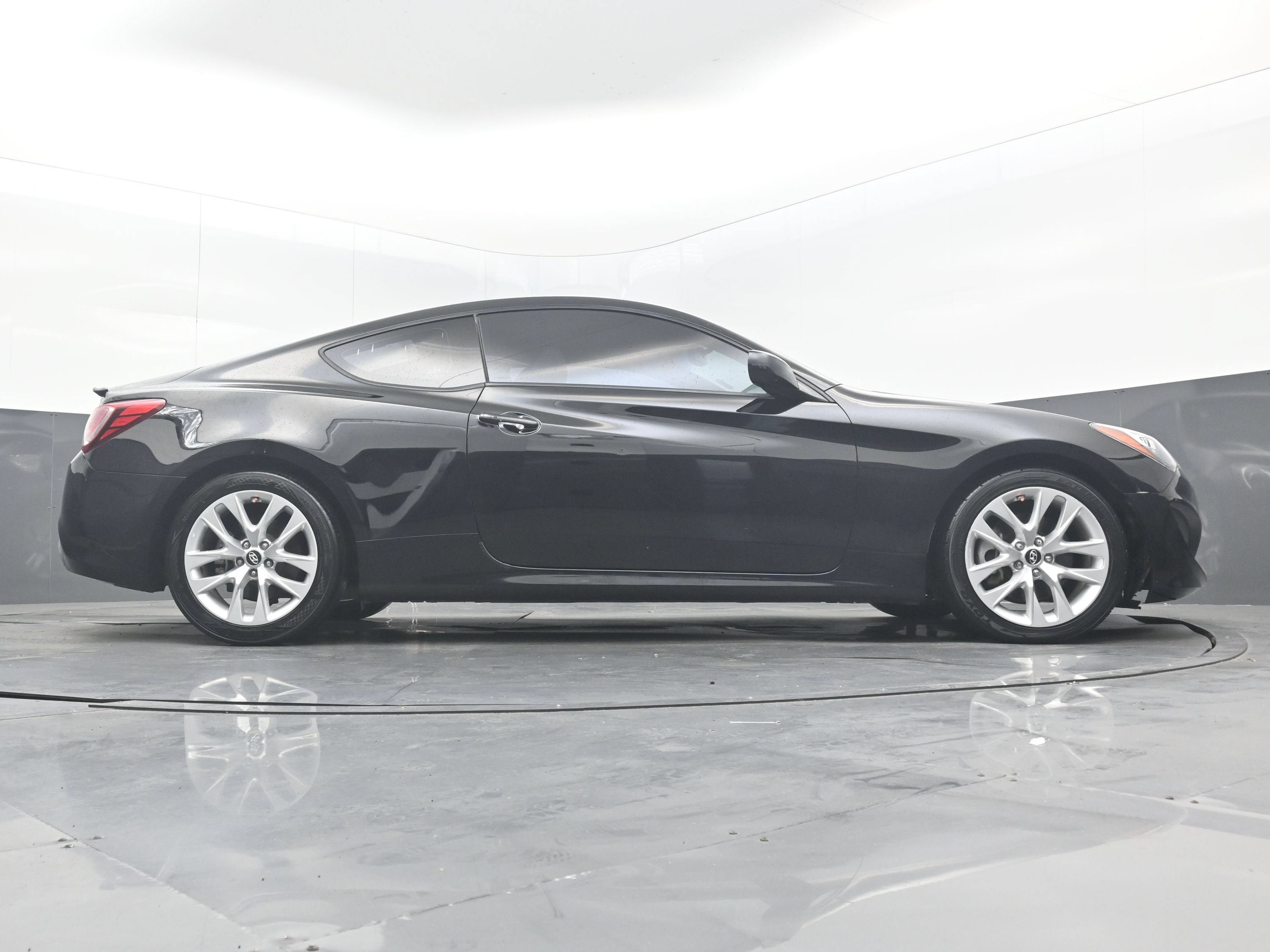 2013 Hyundai Genesis Coupe 2.0T Premium