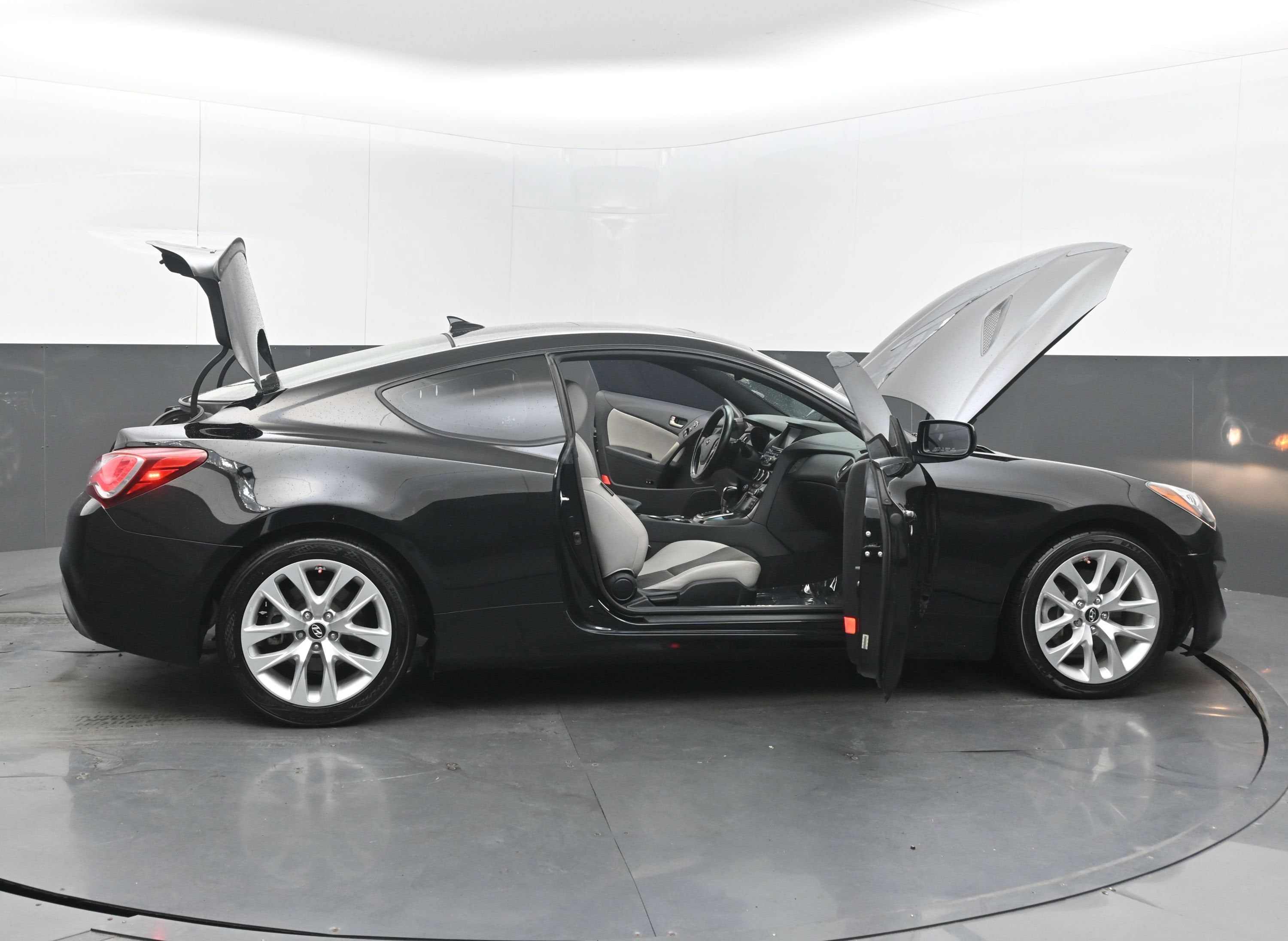 2013 Hyundai Genesis Coupe 2.0T Premium