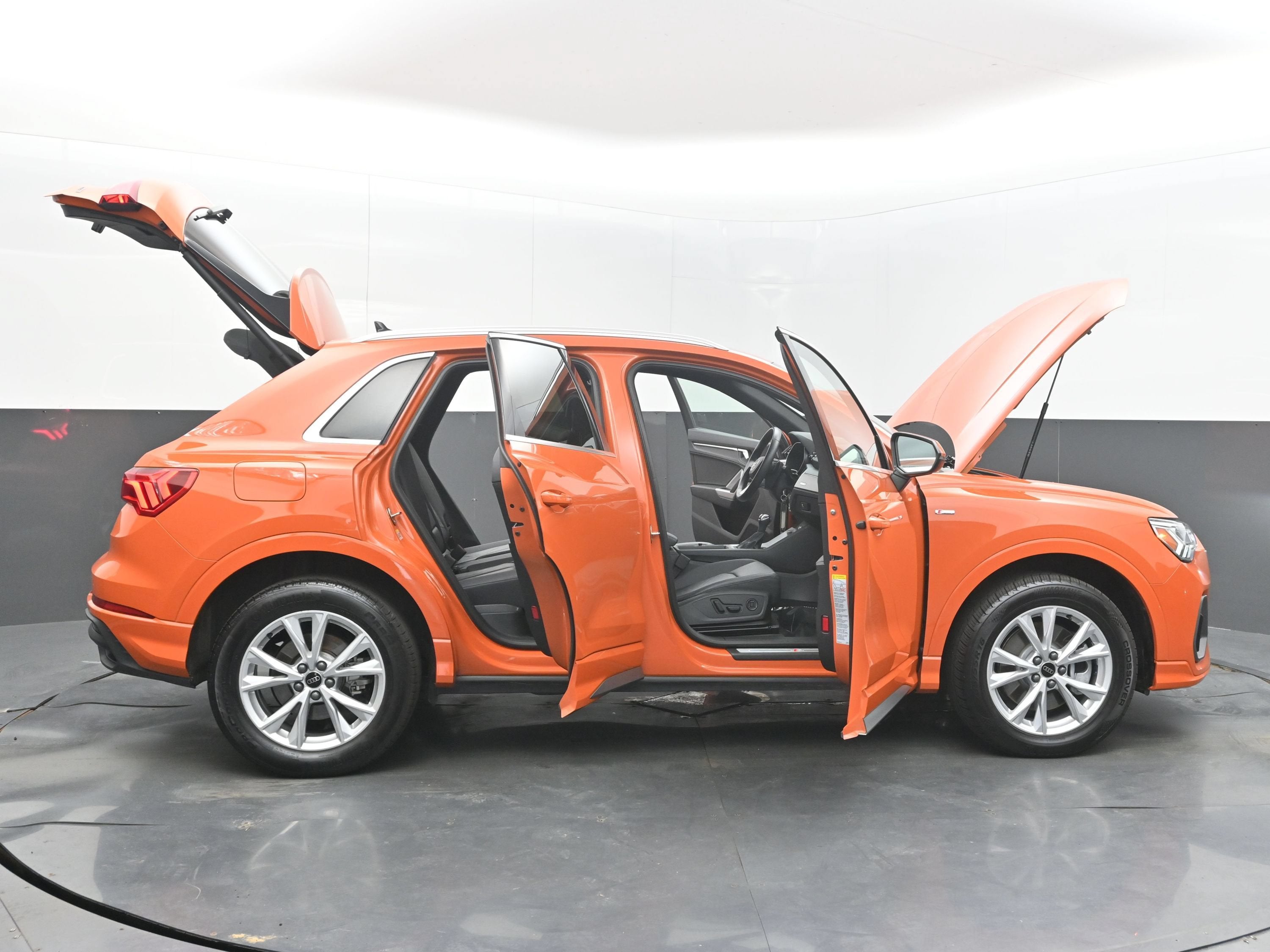 2025 Audi Q3 S line Premium