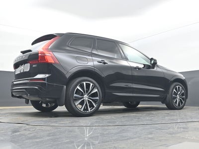 2023 Volvo XC60 Plus Dark Theme
