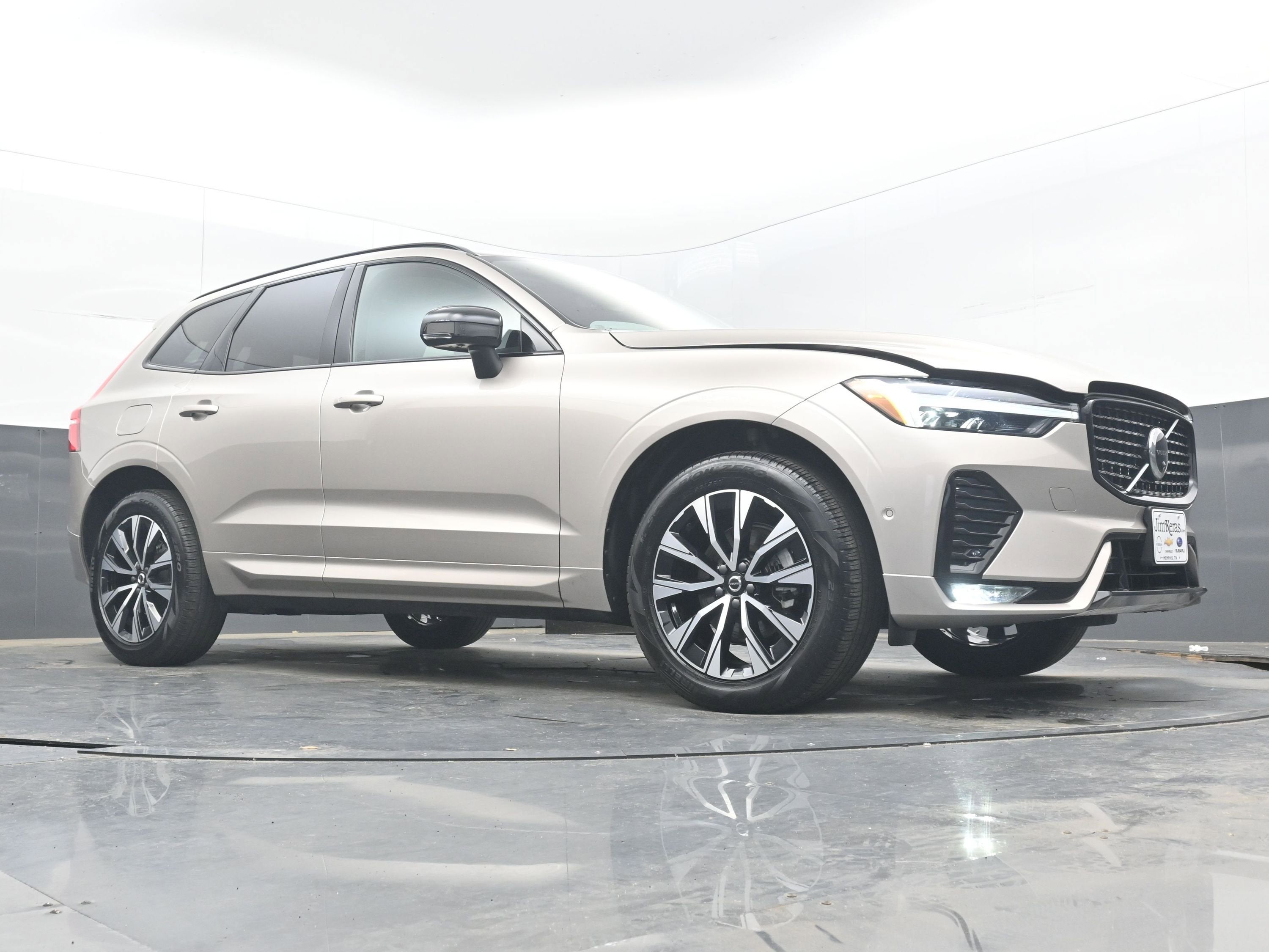 2025 Volvo XC60 Plus
