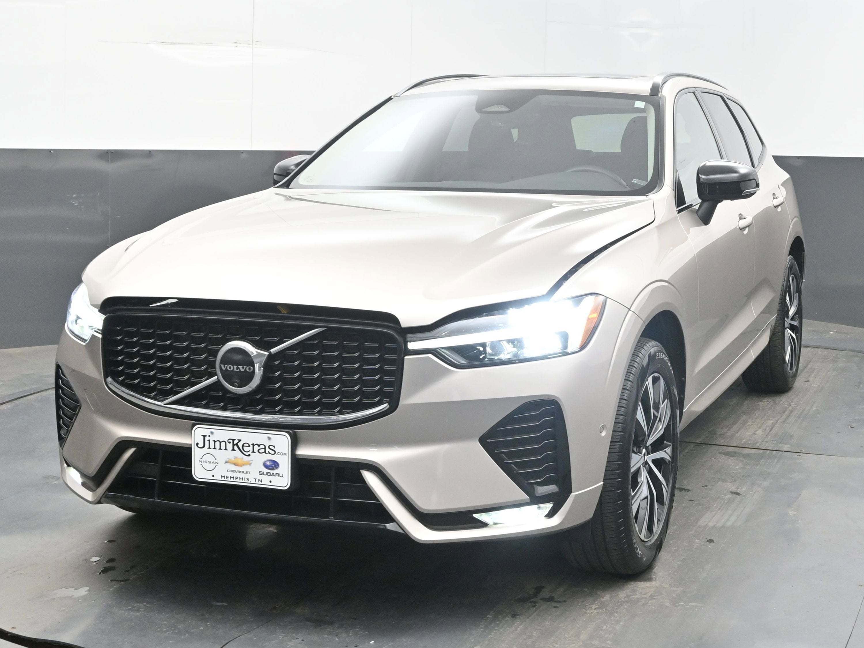 2025 Volvo XC60 Plus