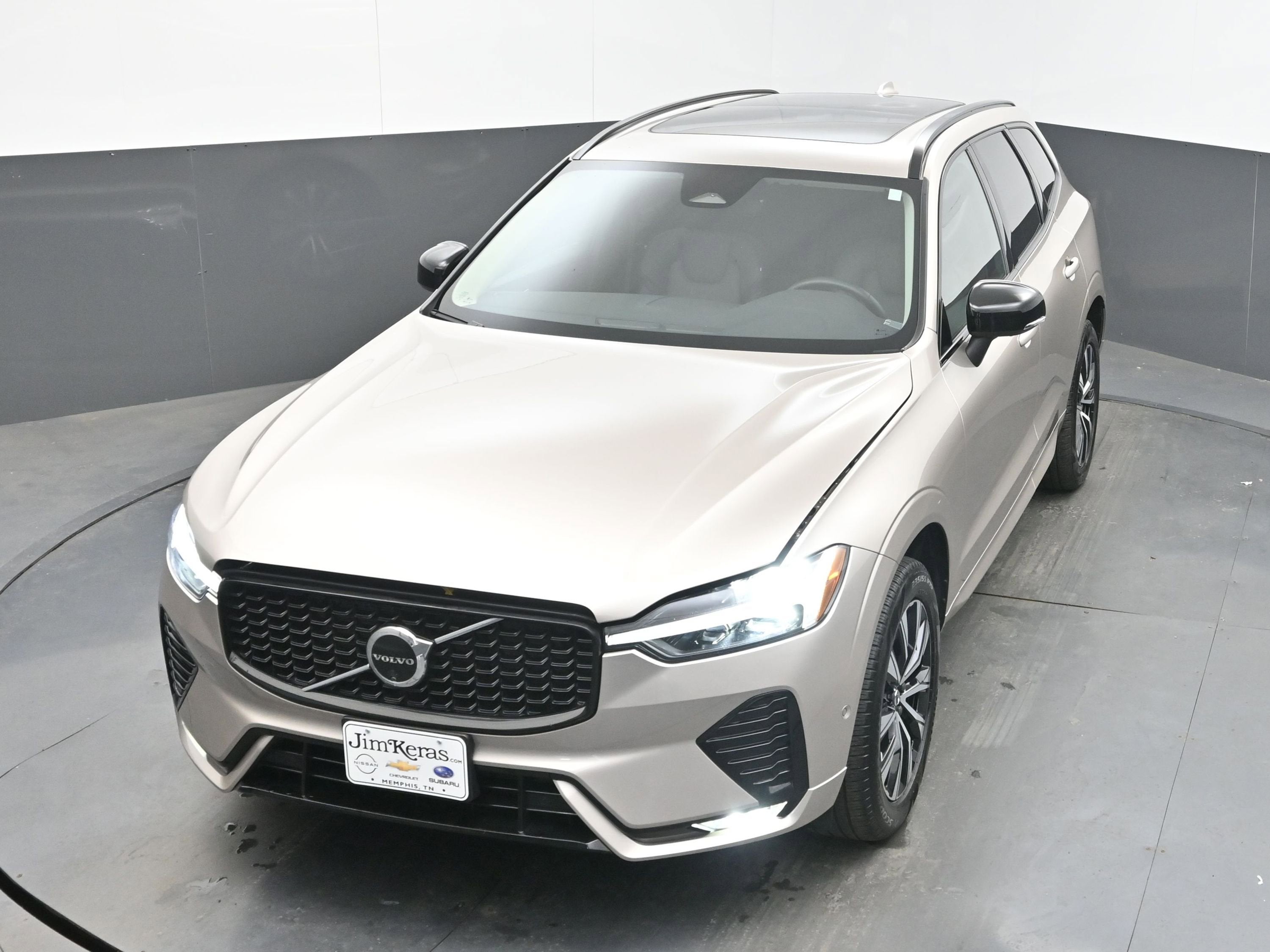 2025 Volvo XC60 Plus