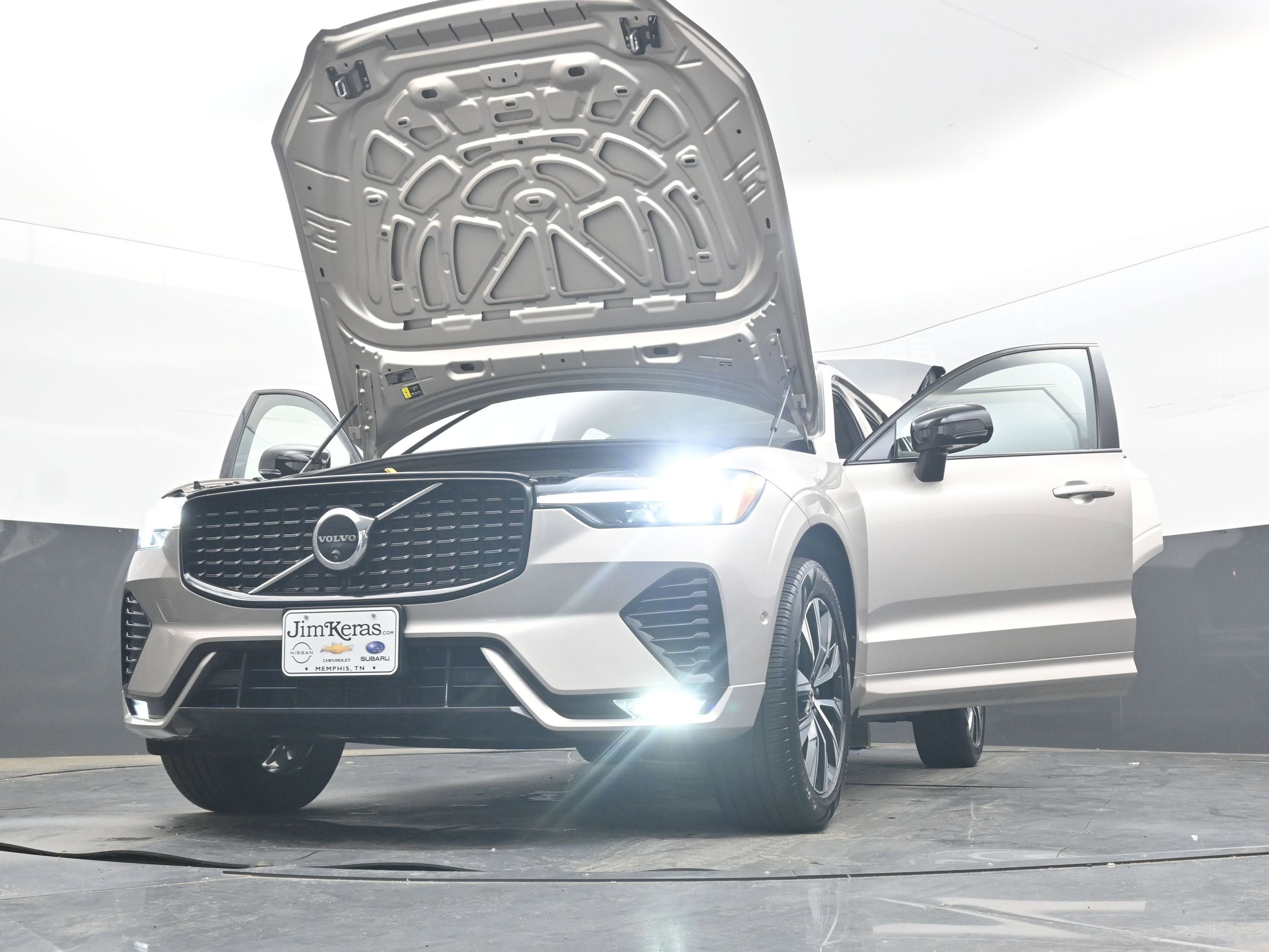 2025 Volvo XC60 Plus