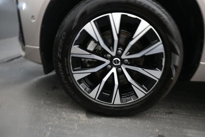 2025 Volvo XC60 Plus