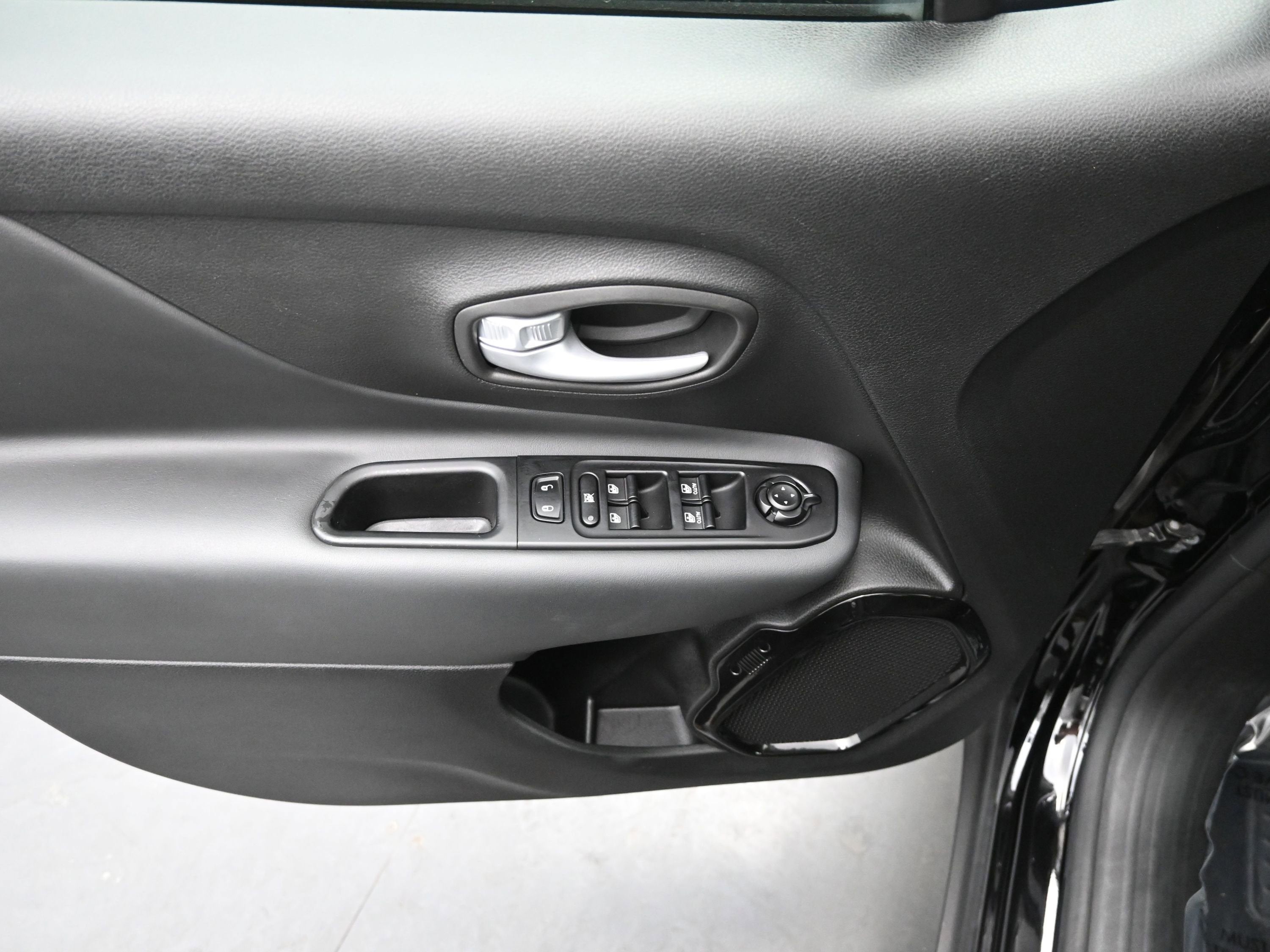 2023 Jeep Renegade Altitude
