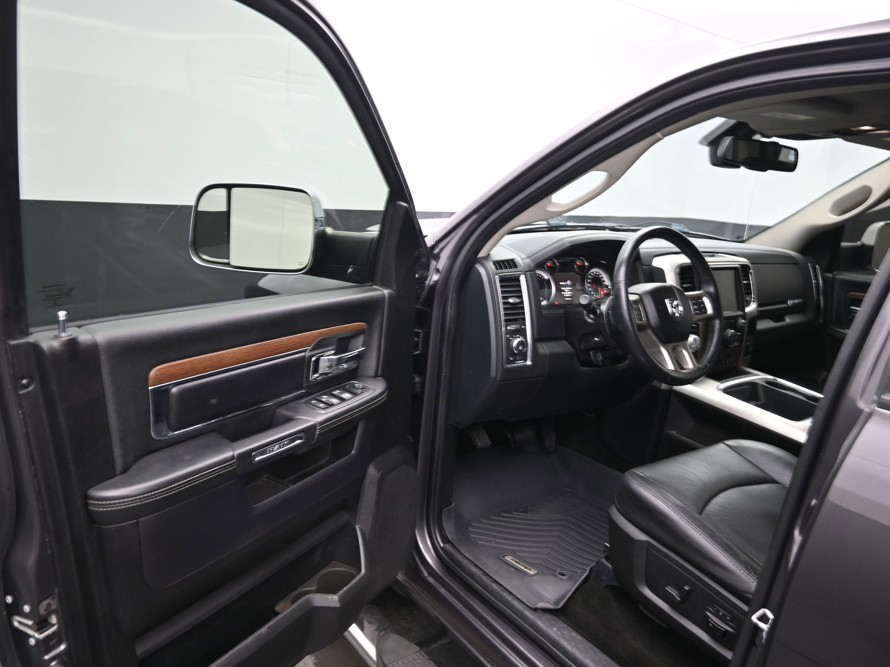 2015 RAM 1500 Laramie