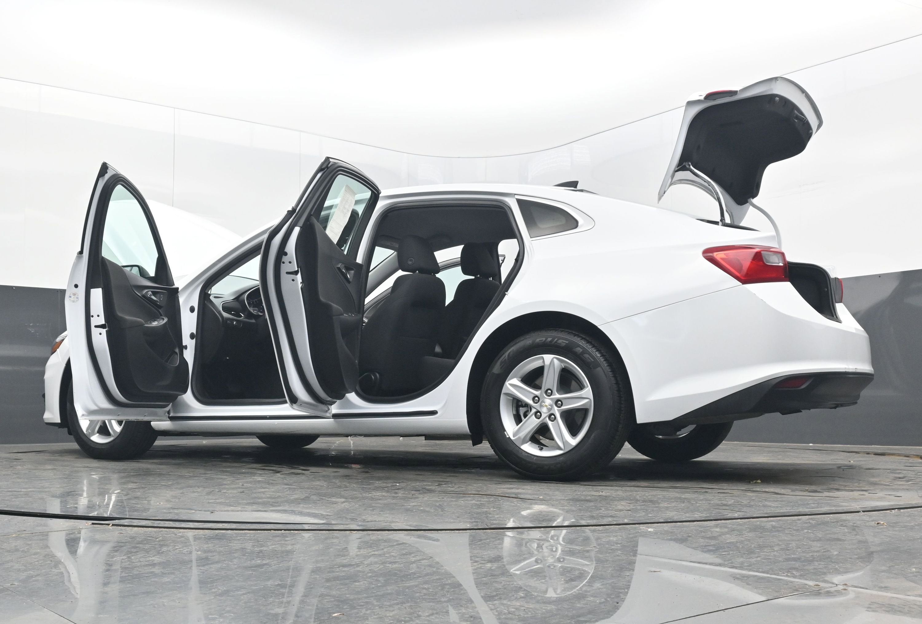 2023 Chevrolet Malibu LS