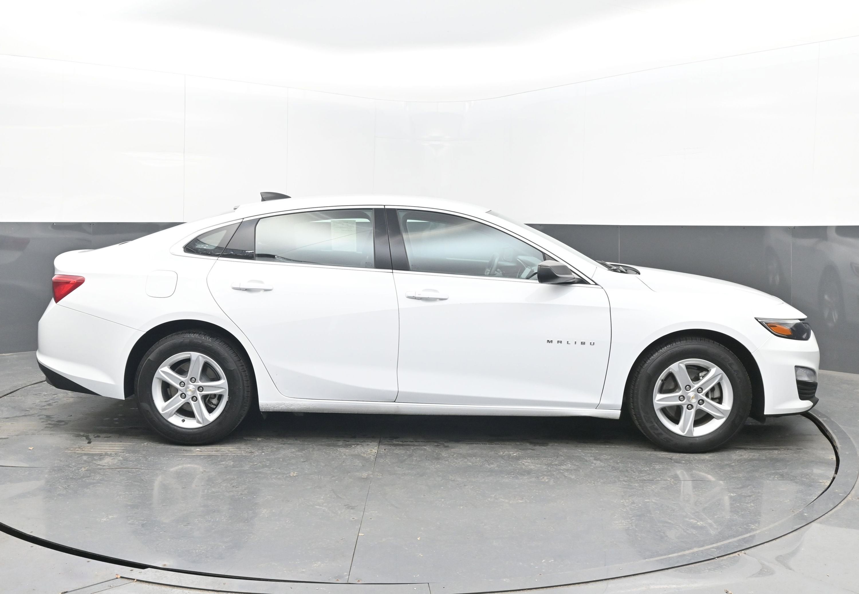 2023 Chevrolet Malibu LS