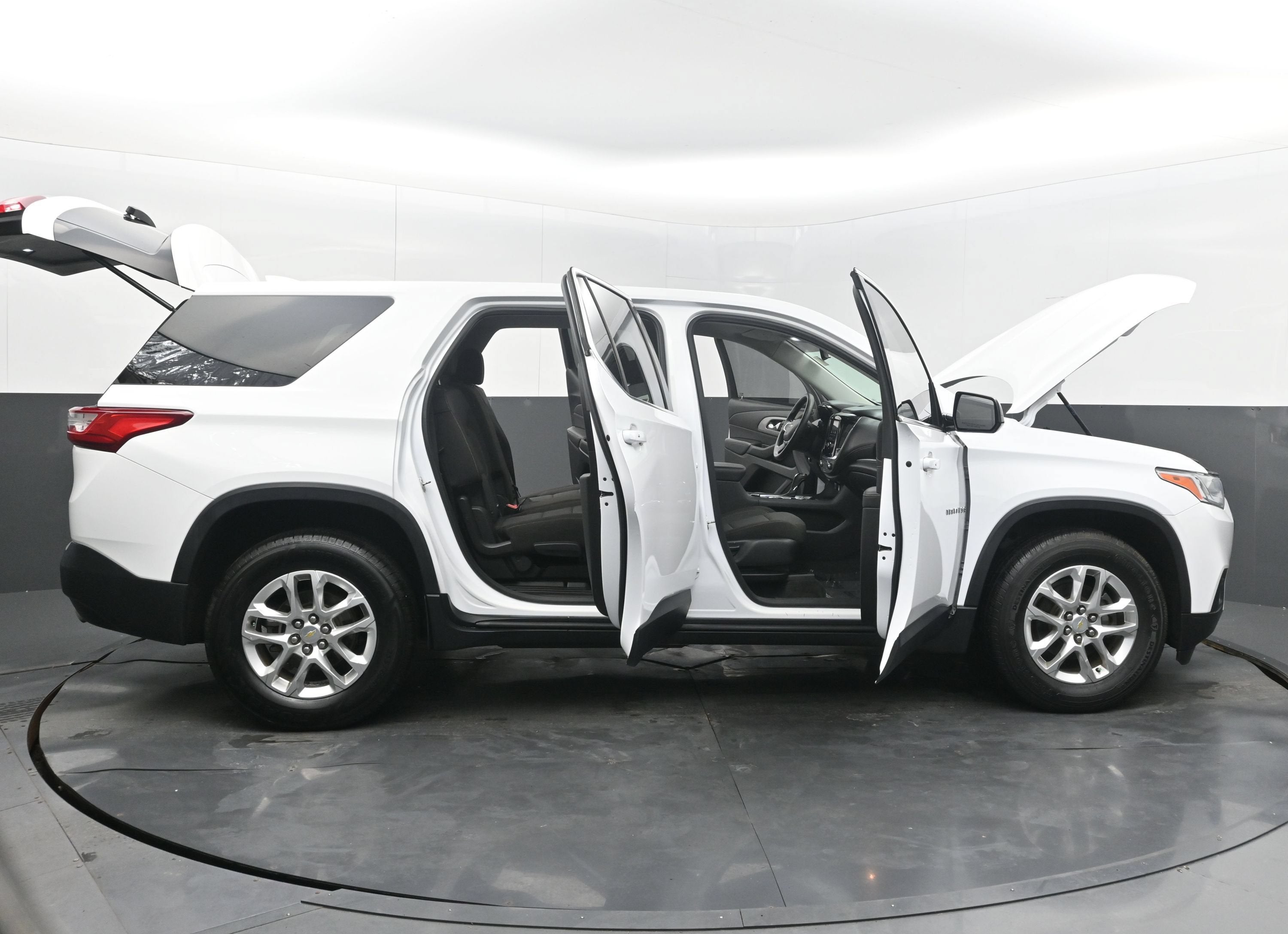 2020 Chevrolet Traverse LS