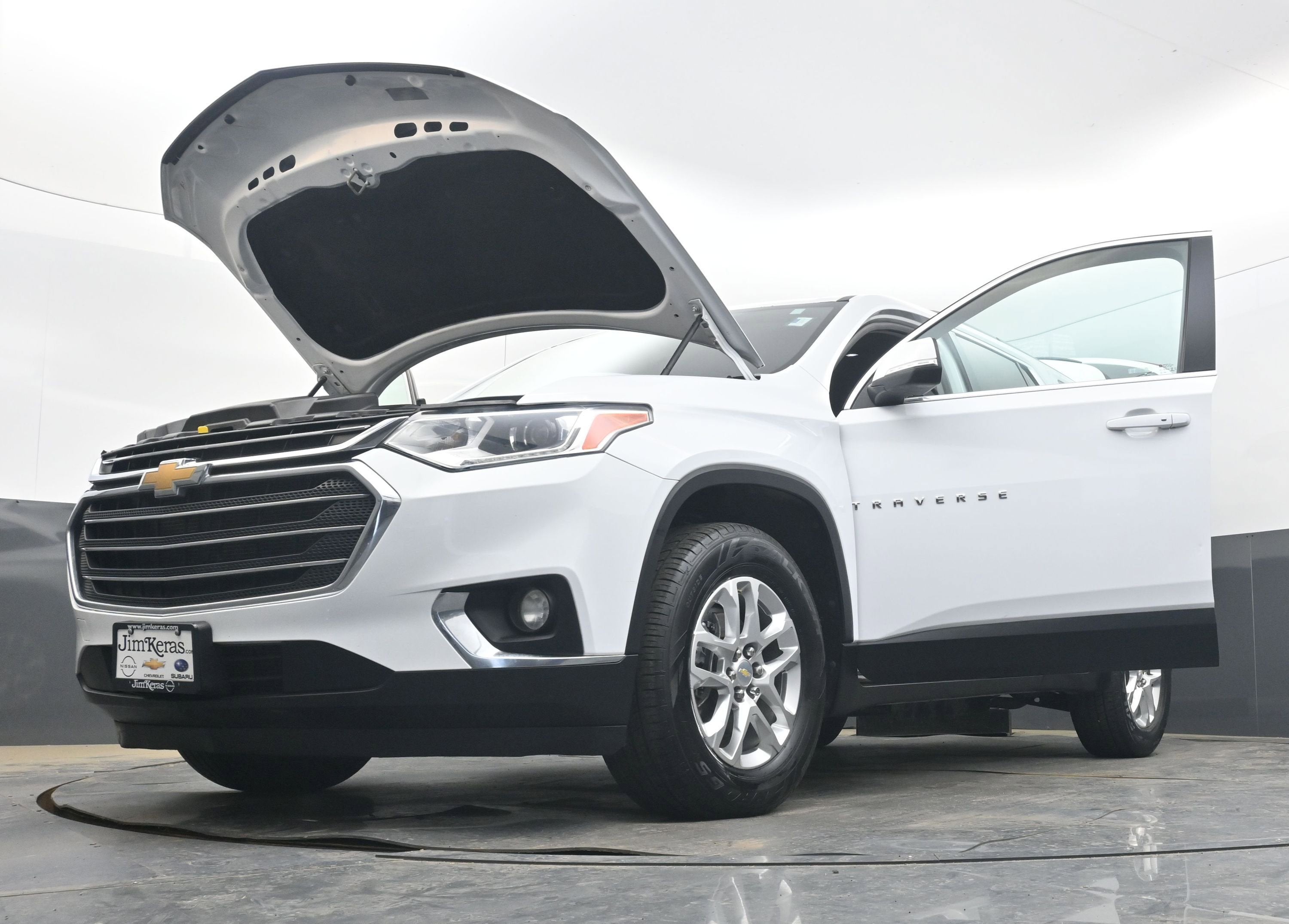 2021 Chevrolet Traverse LT Cloth