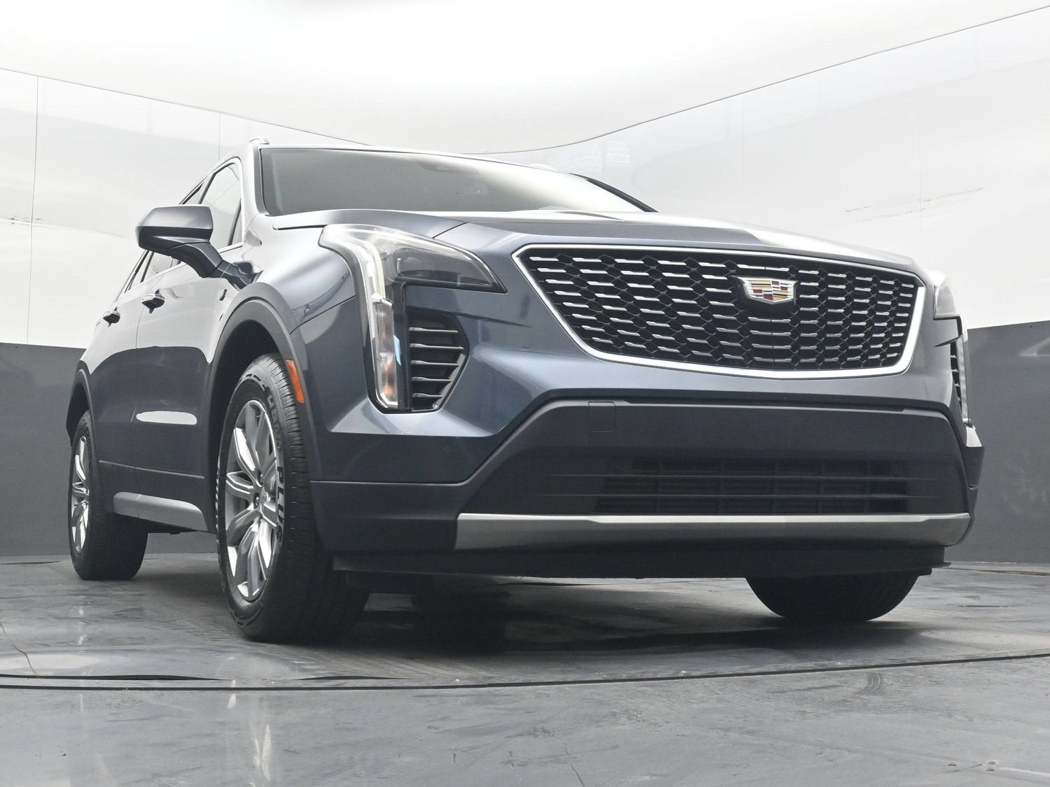 2020 Cadillac XT4 FWD Premium Luxury