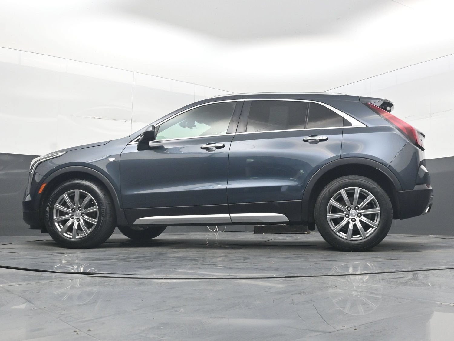 2020 Cadillac XT4 FWD Premium Luxury