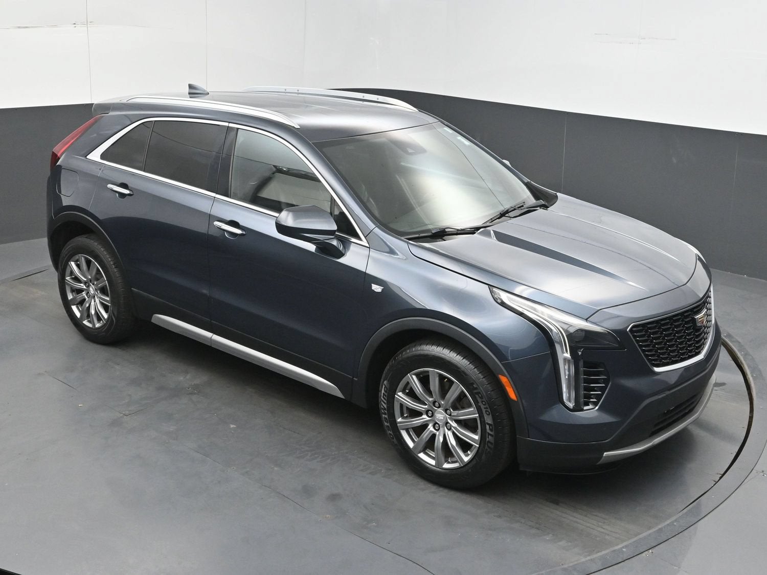 2020 Cadillac XT4 FWD Premium Luxury