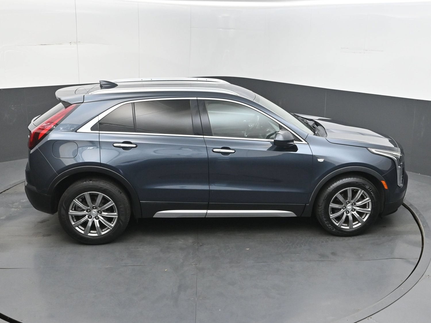 2020 Cadillac XT4 FWD Premium Luxury