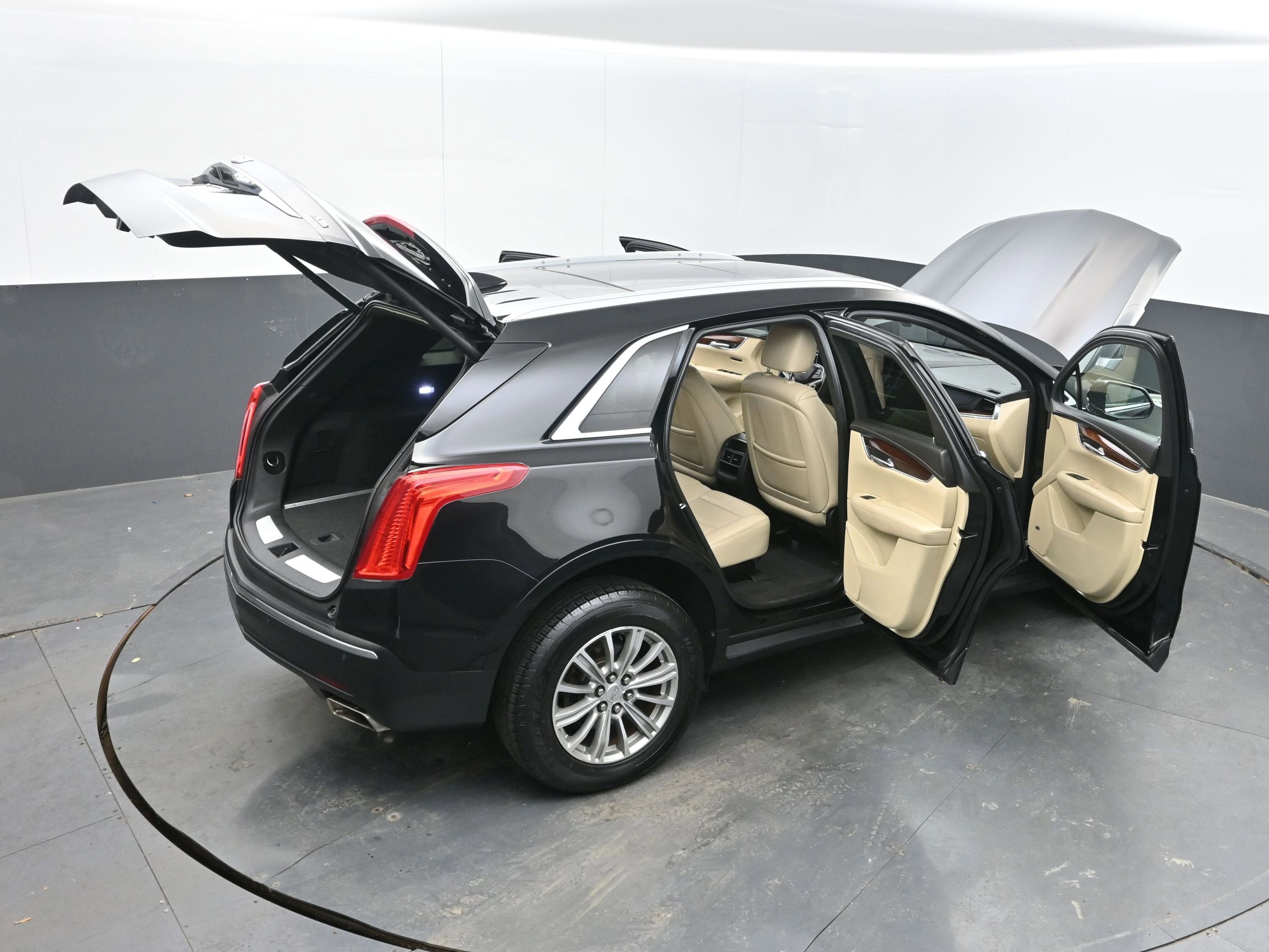 2018 Cadillac XT5 Luxury FWD
