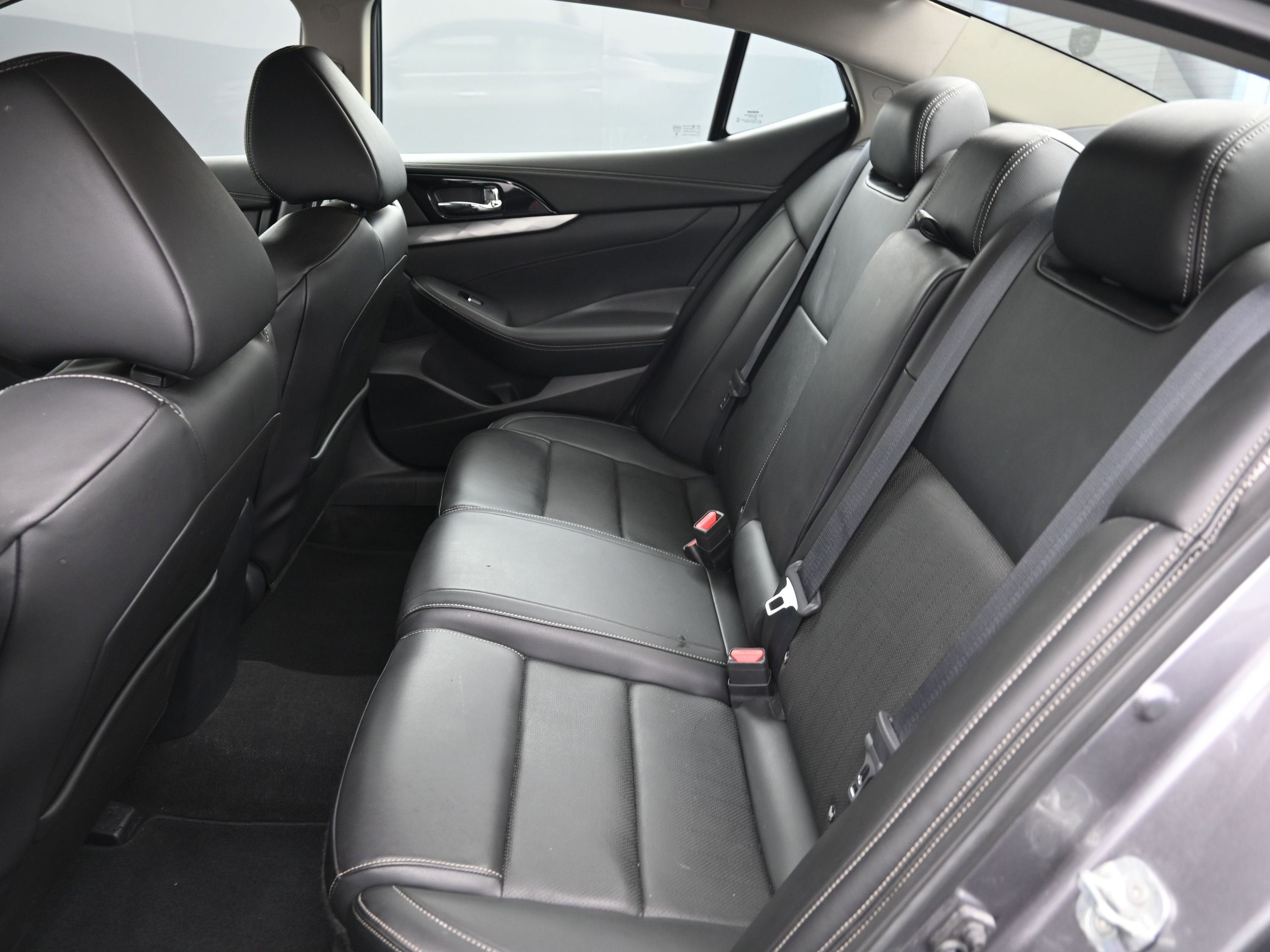 2021 Nissan Maxima SV