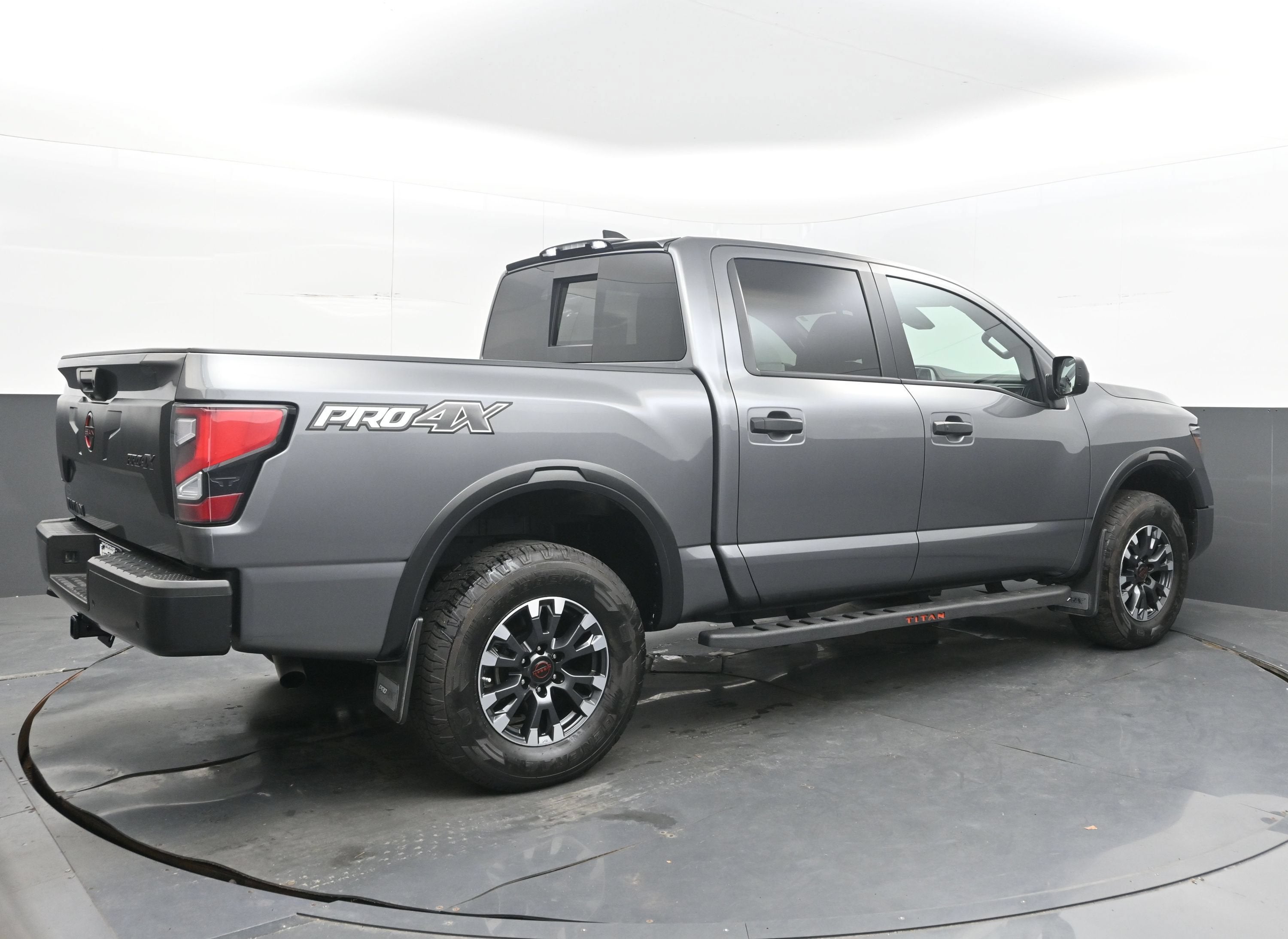 2024 Nissan Titan PRO-4X