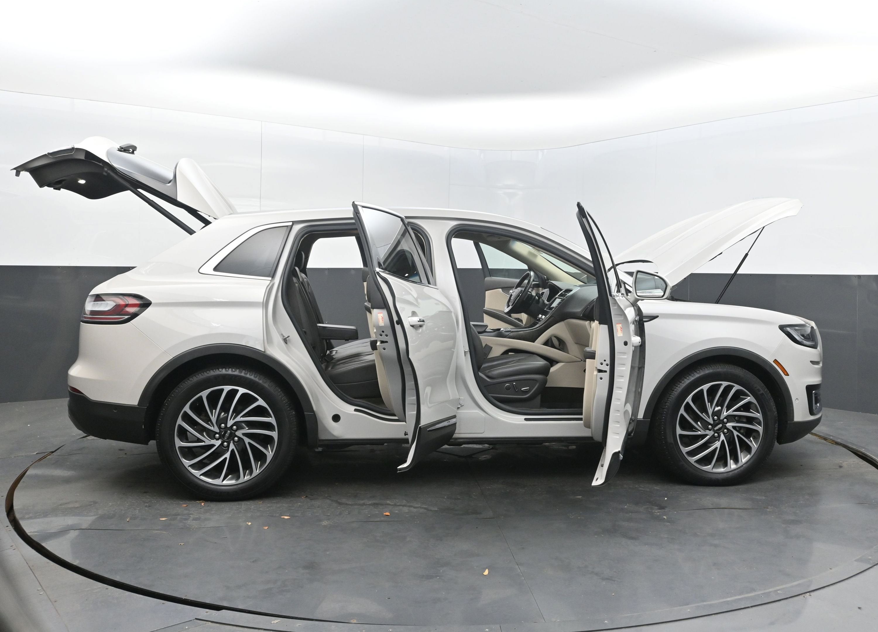 2019 Lincoln Nautilus Reserve