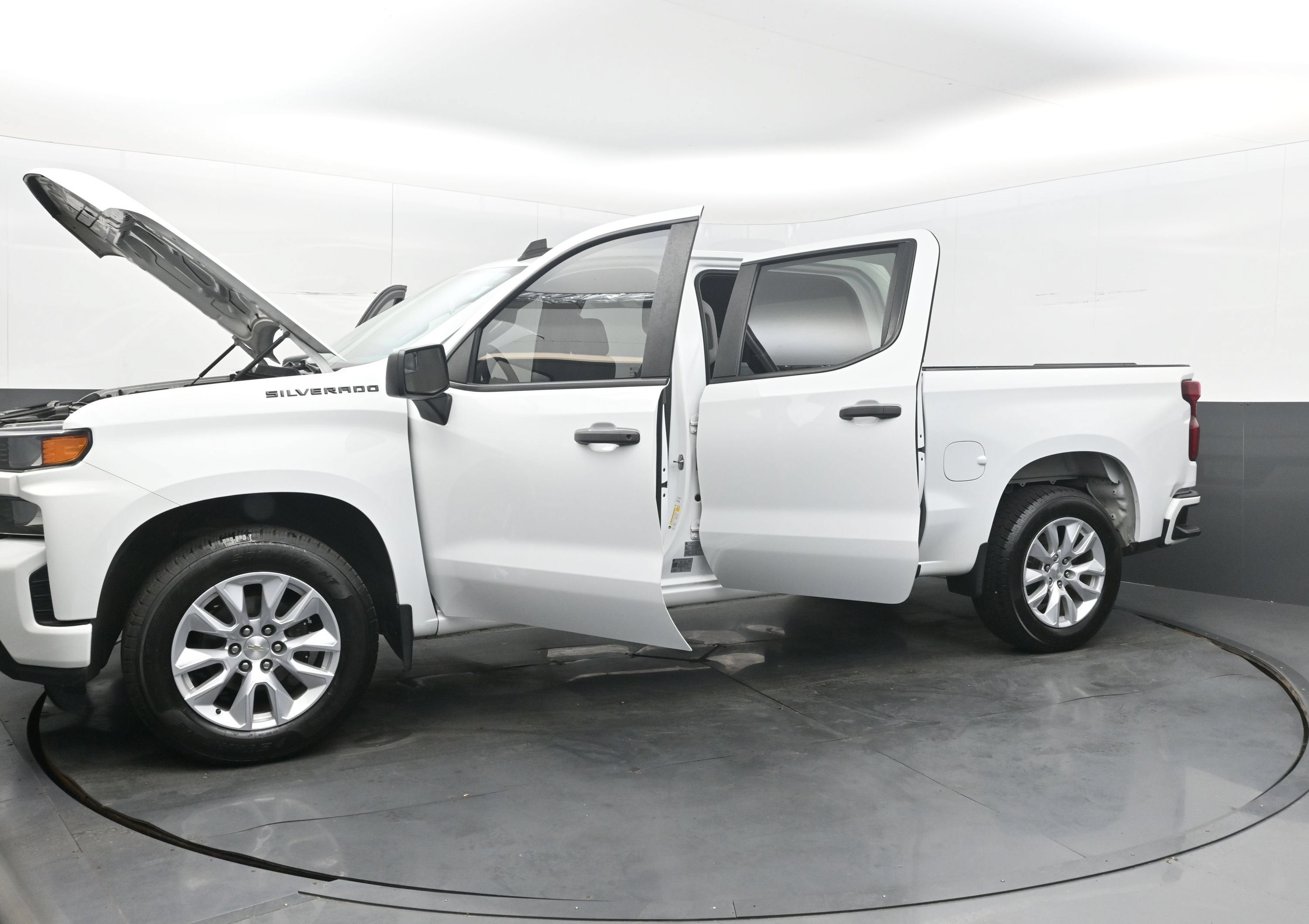 2022 Chevrolet Silverado 1500 LTD Custom