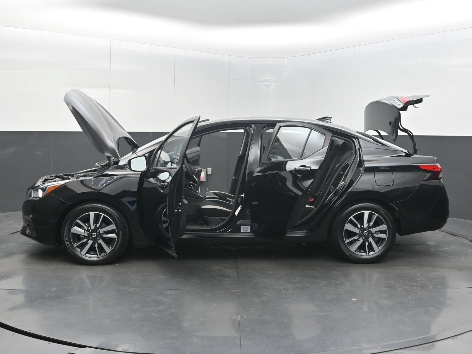 2020 Nissan Versa SV
