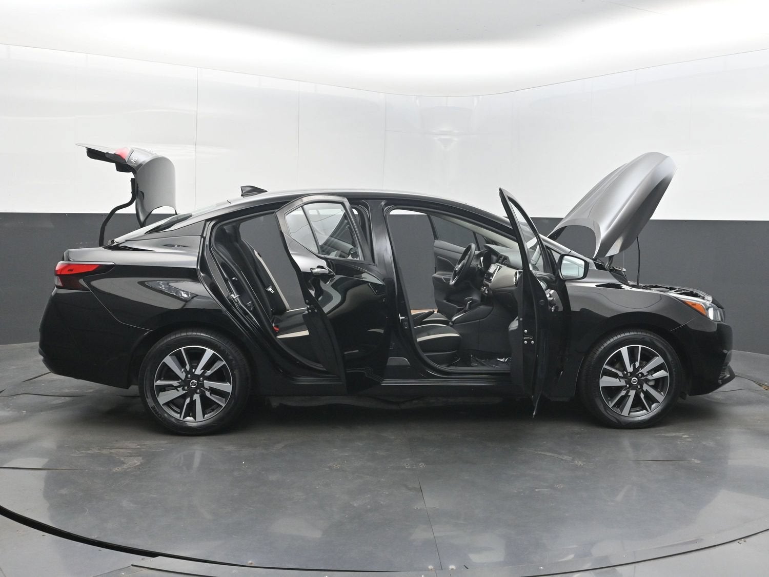2020 Nissan Versa SV