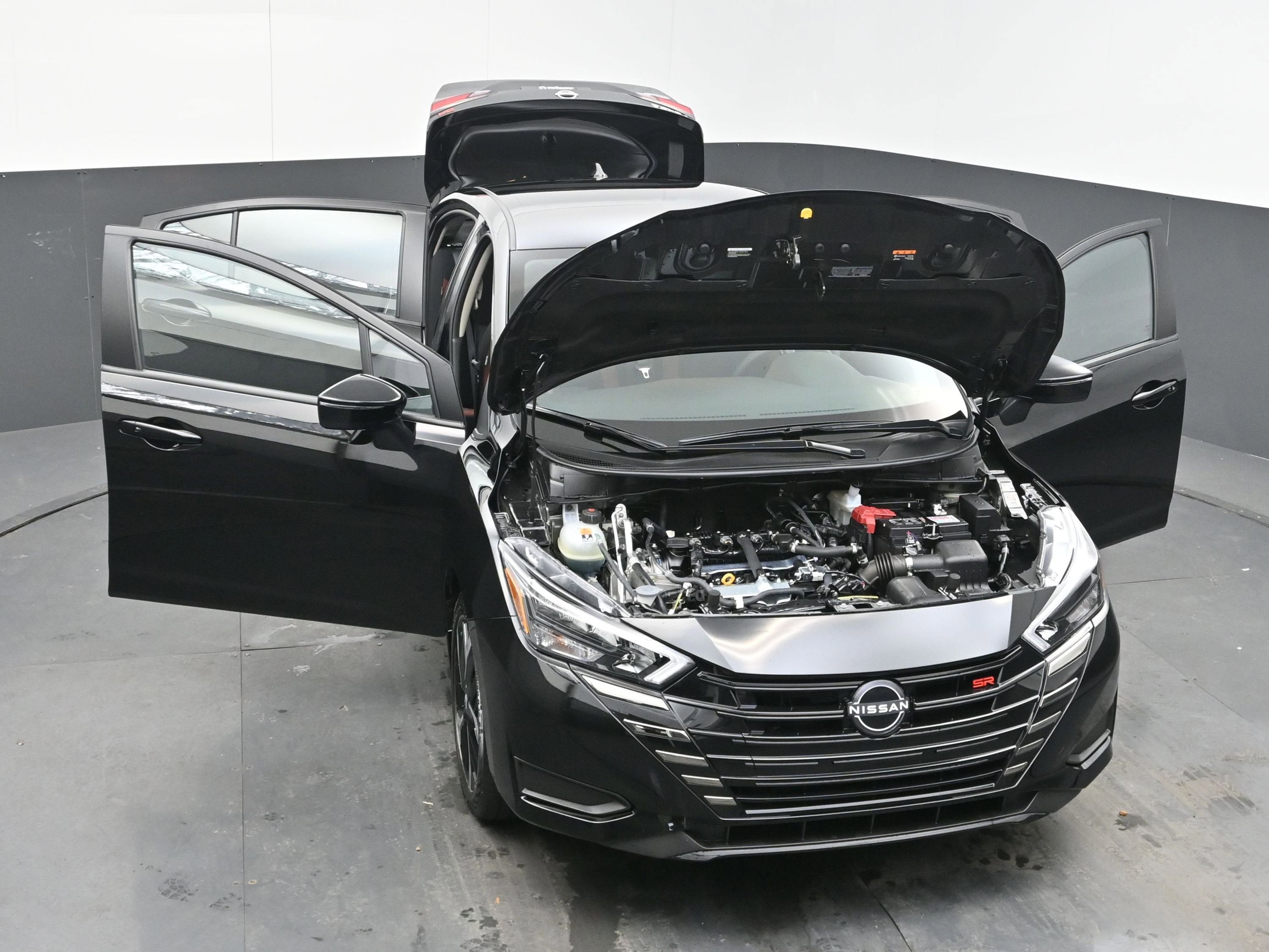 2025 Nissan Versa SR